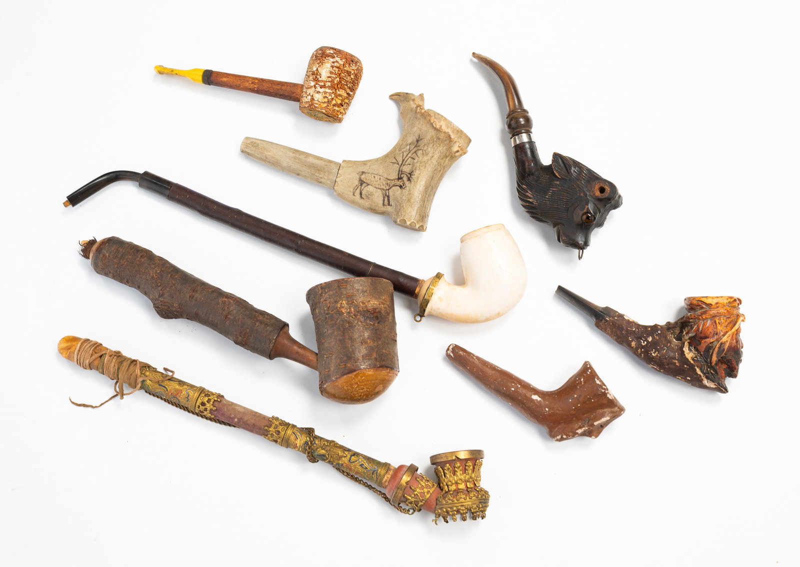 EIGHT TOBACCO PIPES, INCL. CLAY AND MEERSCHAUM EXAMPLES. (1 of 4)