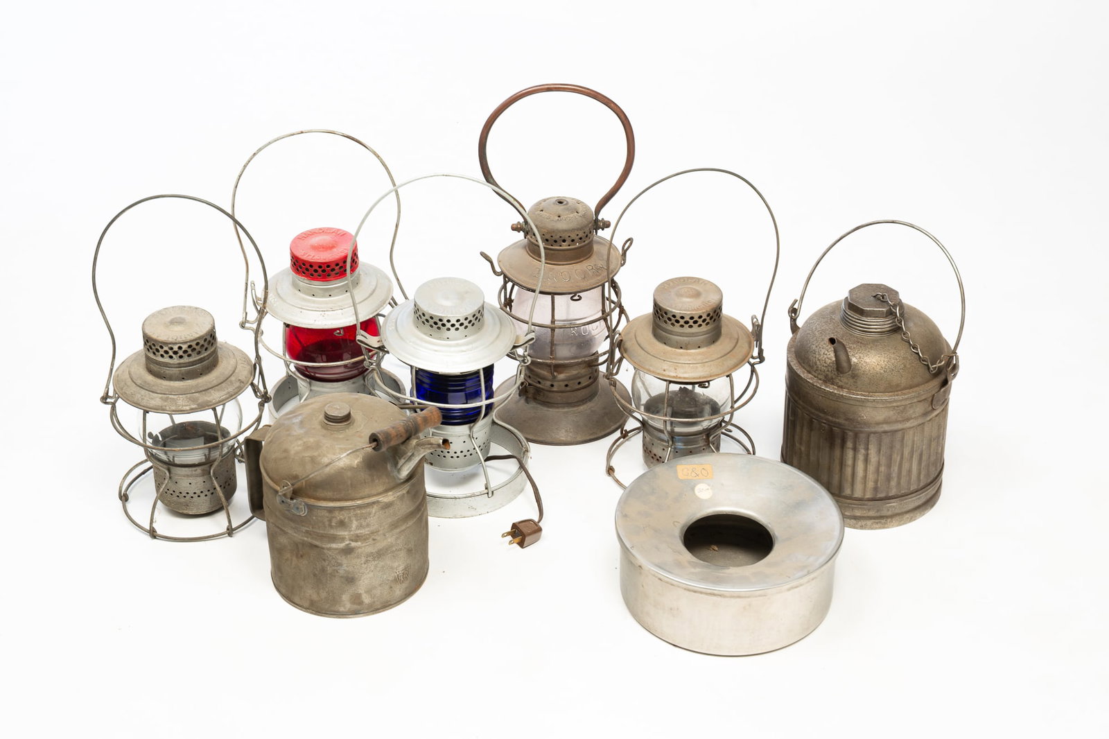 EIGHT AMERICAN RAILROAD CABOOSE ITEMS. (1 of 7)