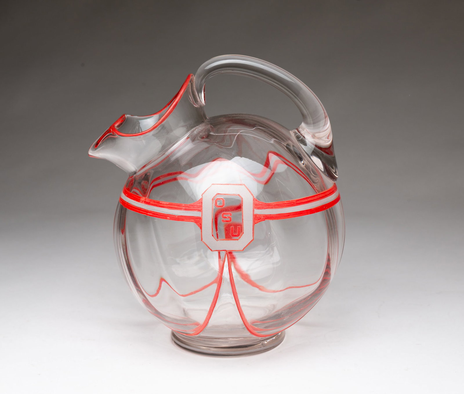 RARE OHIO STATE UNIVERSITY DECORATED GLASS PITCHER. (1 of 5)