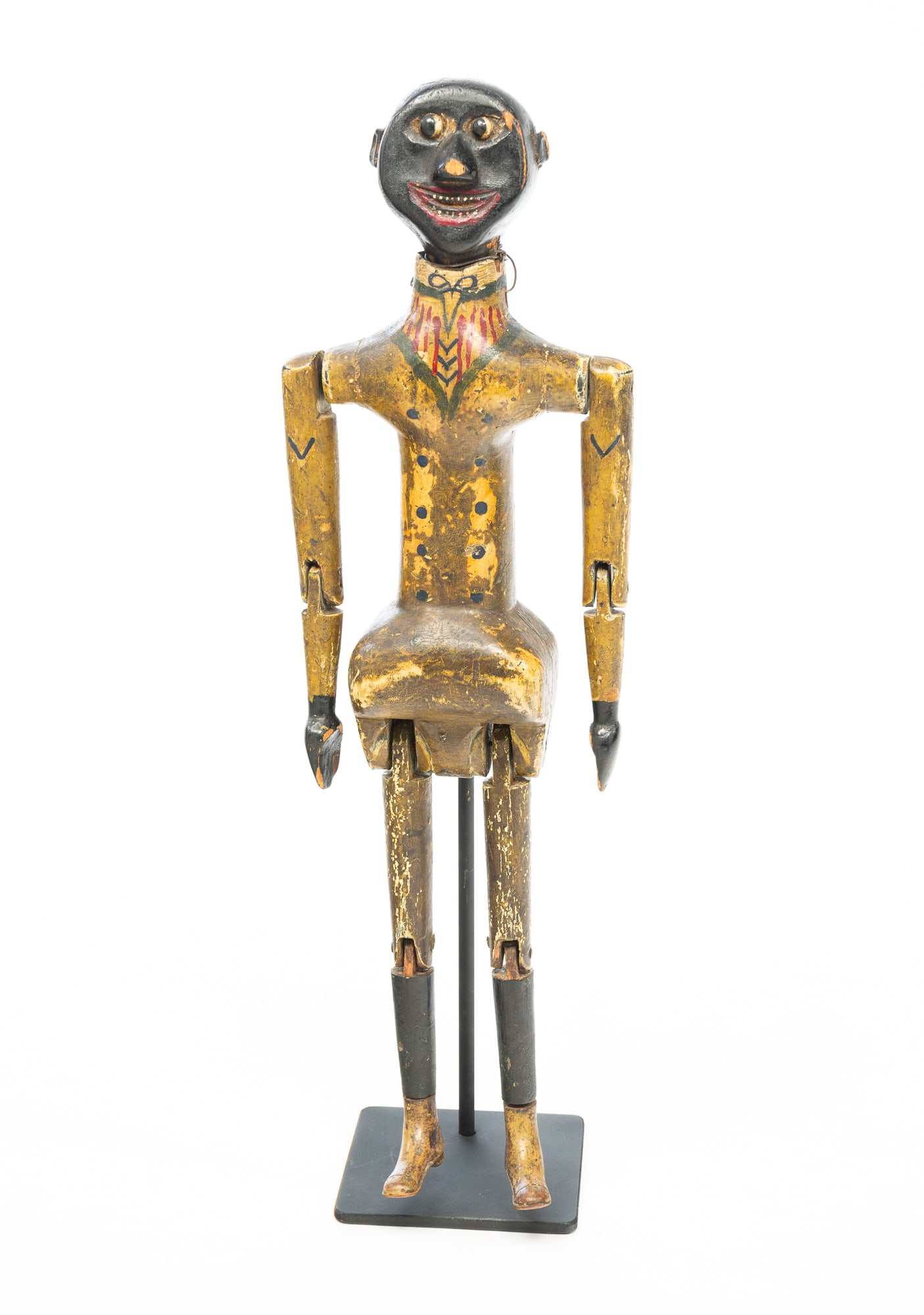 FINE AND DETAILED FOLK ART BLACK AMERICANA DANCING FIGURE WITH ORIGINAL PAINT. (1 of 5)