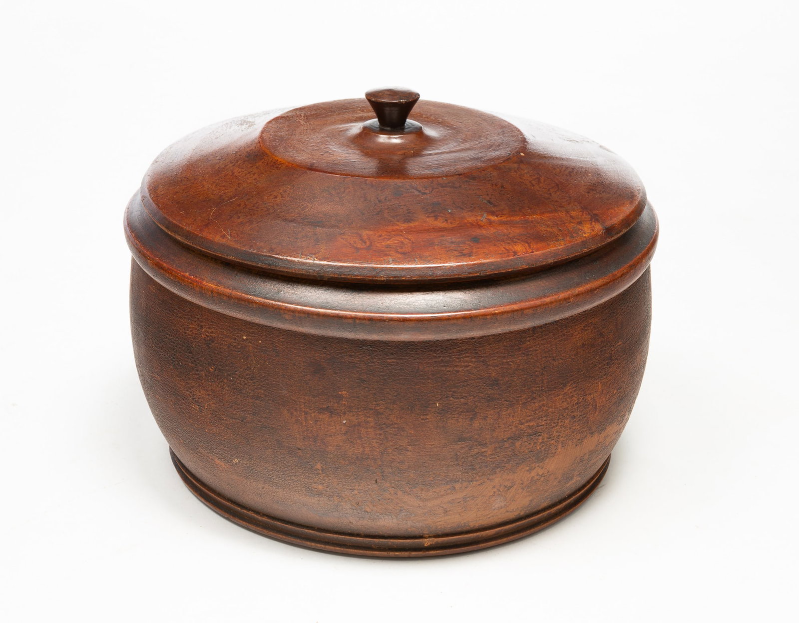 ROUND TREEN BOX WITH LID AND ORIGINAL PAINT. (1 of 4)