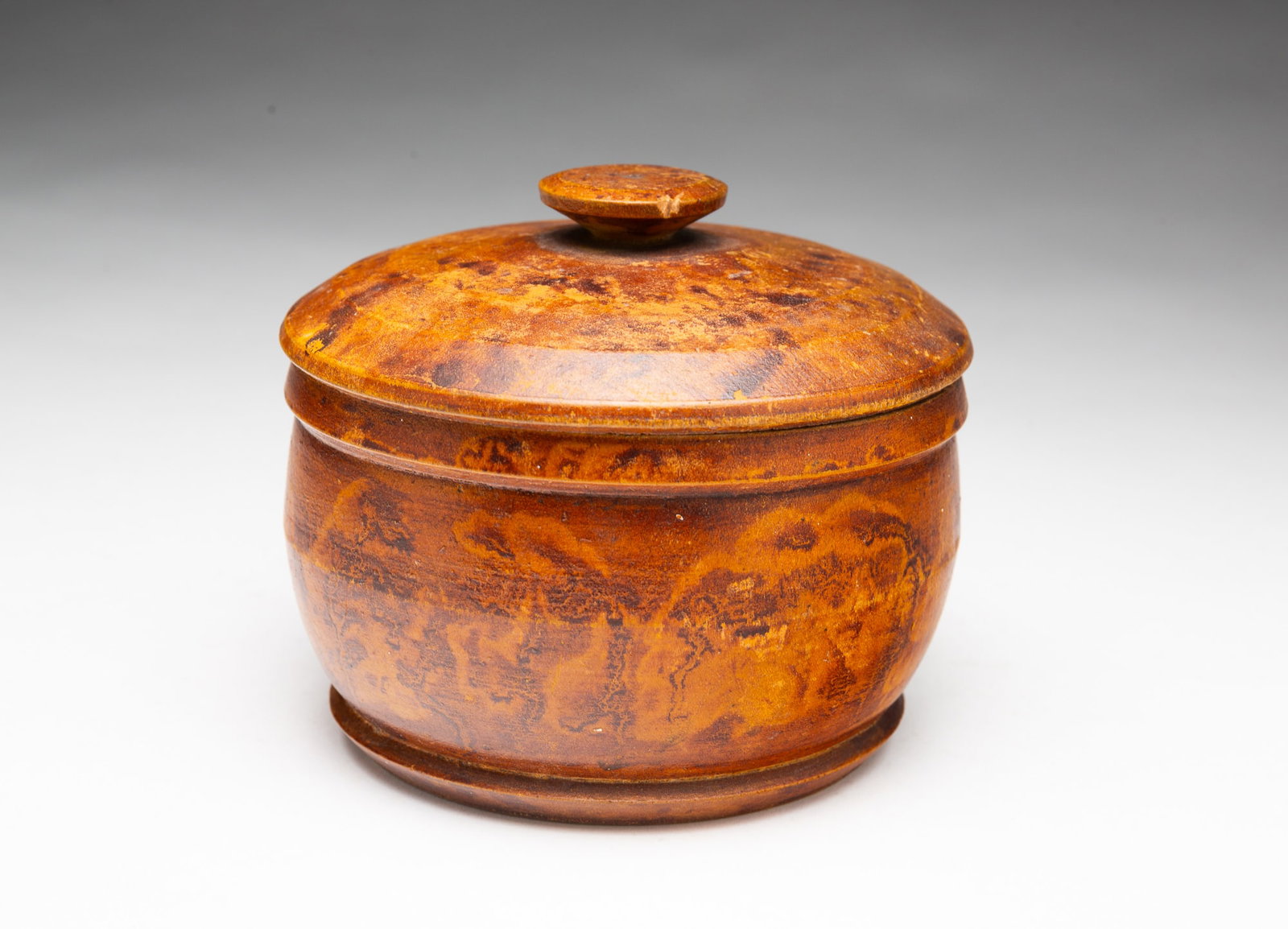 PEASEWARE LIDDED SUGAR BOWL. (1 of 4)