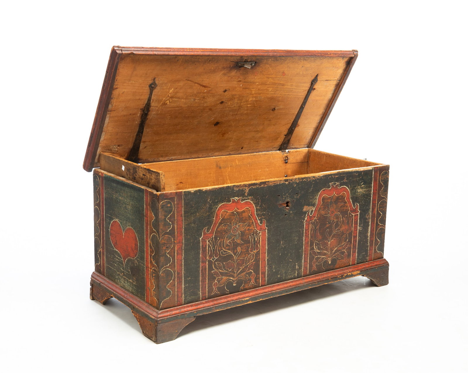 PAINT-DECORATED DOWER CHEST. - 2