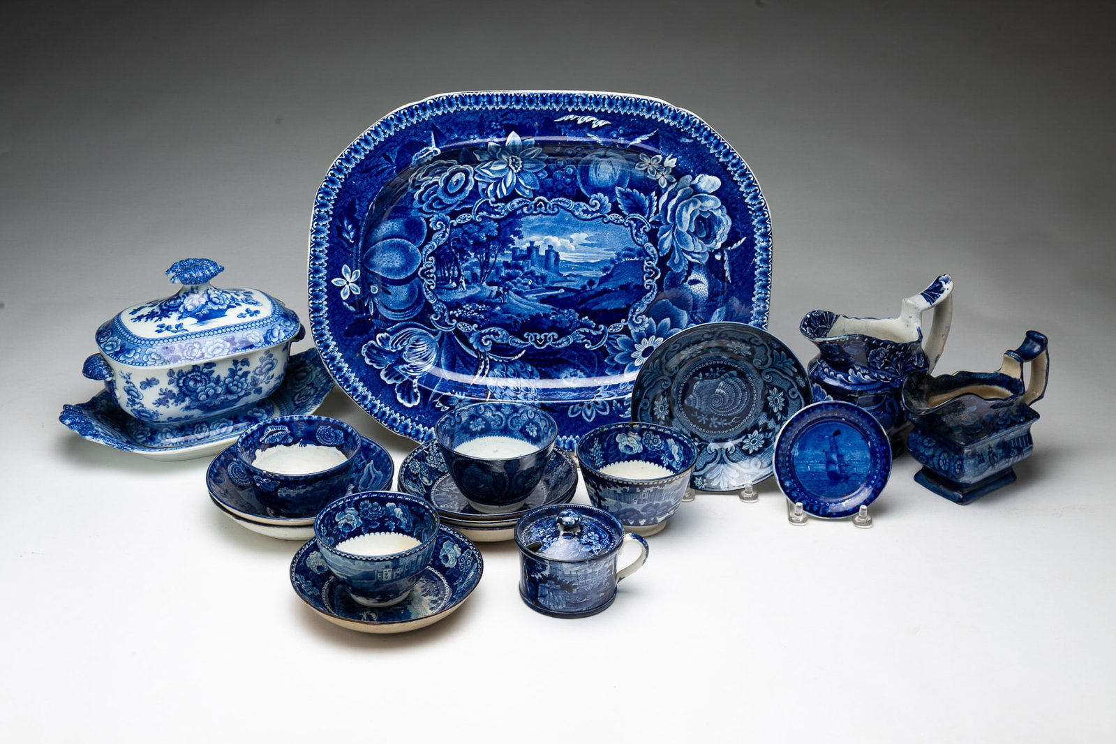 GROUP OF STAFFORDSHIRE BLUE TRANSFERWARE DINNERWARE. (1 of 10)