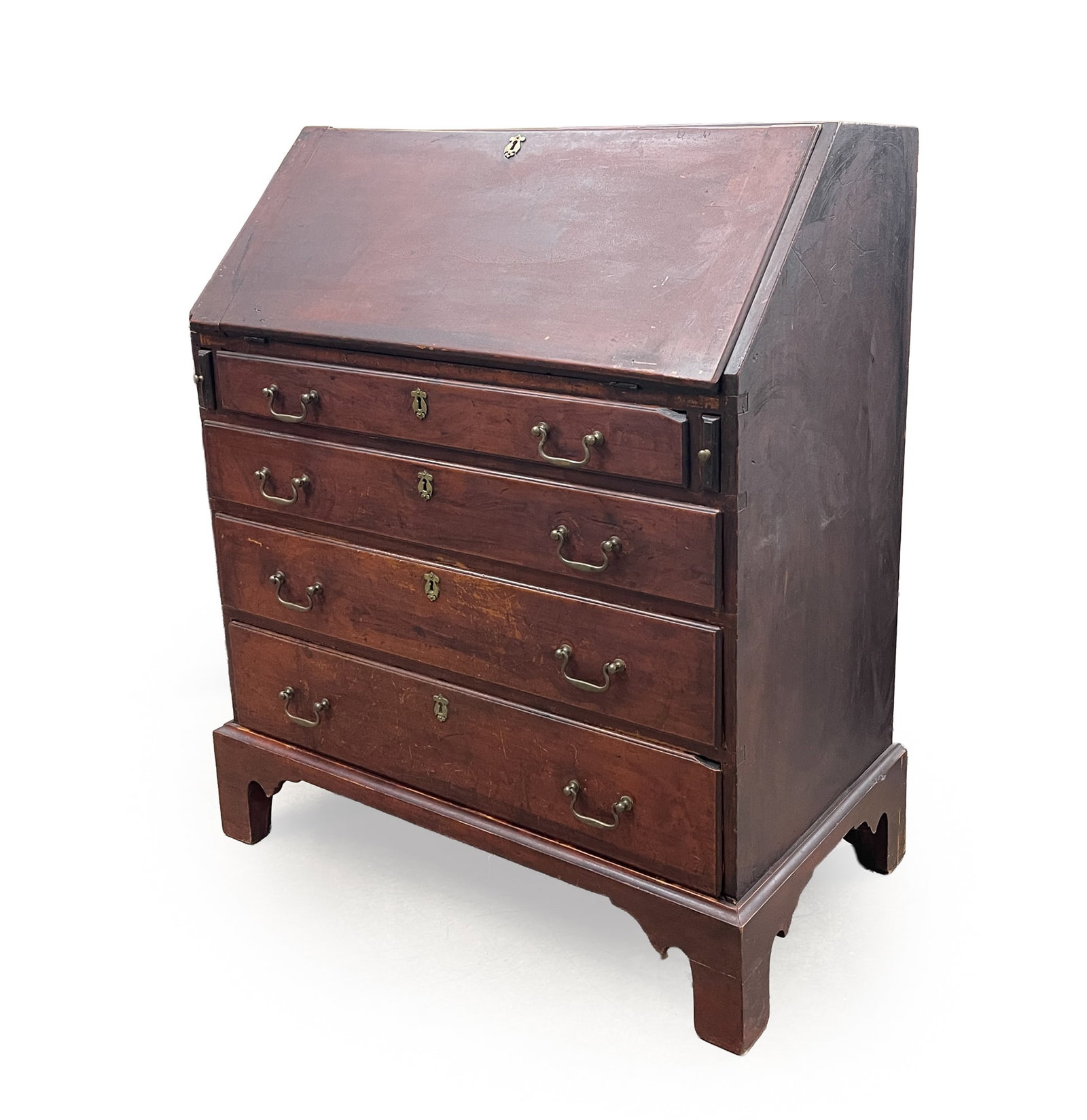 CHIPPENDALE MAHOGANY SLANT-FRONT DESK. (1 of 7)