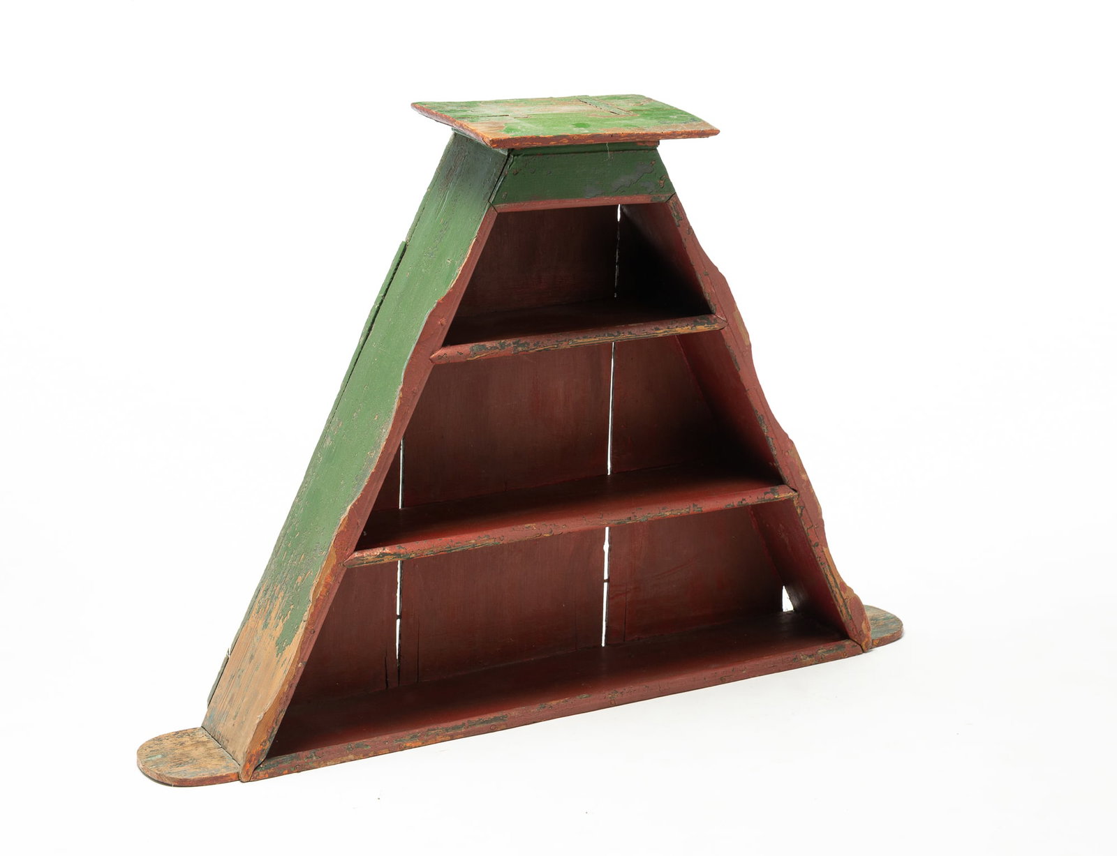 TAPERED HANGING SHELVES IN GREEN AND RUST RED PAINT. (1 of 4)