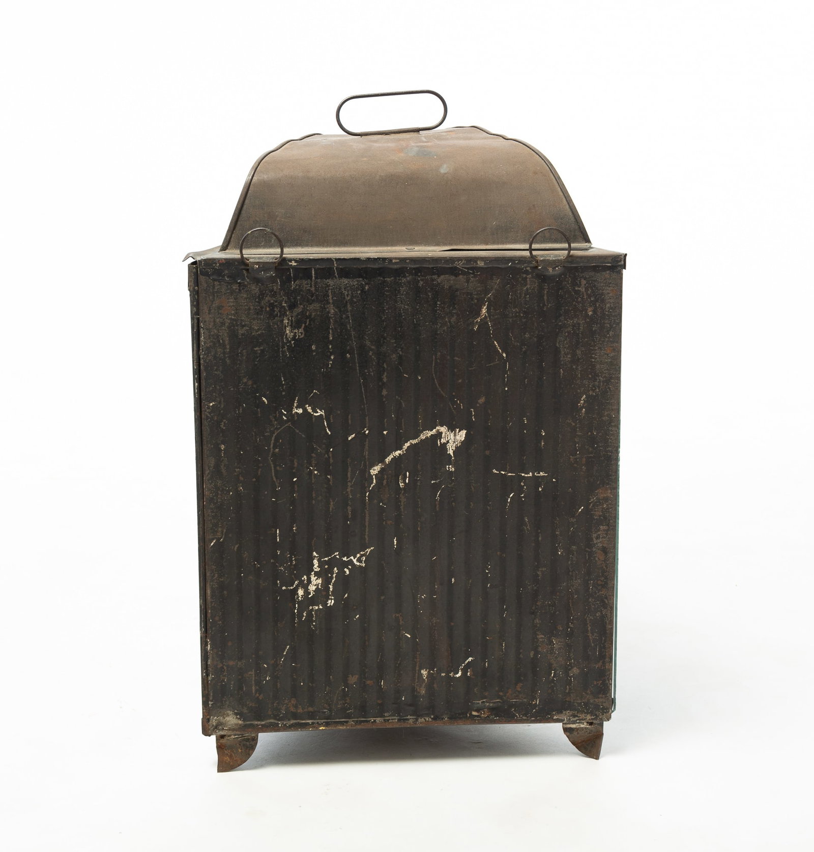 TRIANGULAR CANDLE LANTERN WITH REFLECTOR. - 2
