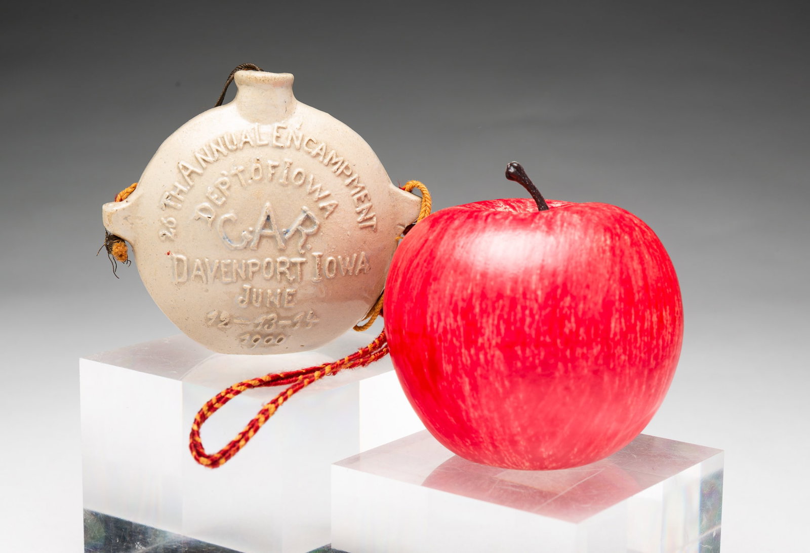 HINRICHS CROCKERY CO. (DAVENPORT, IOWA) MINIATURE G.A.R. STONEWARE CANTEEN. (1 of 4)