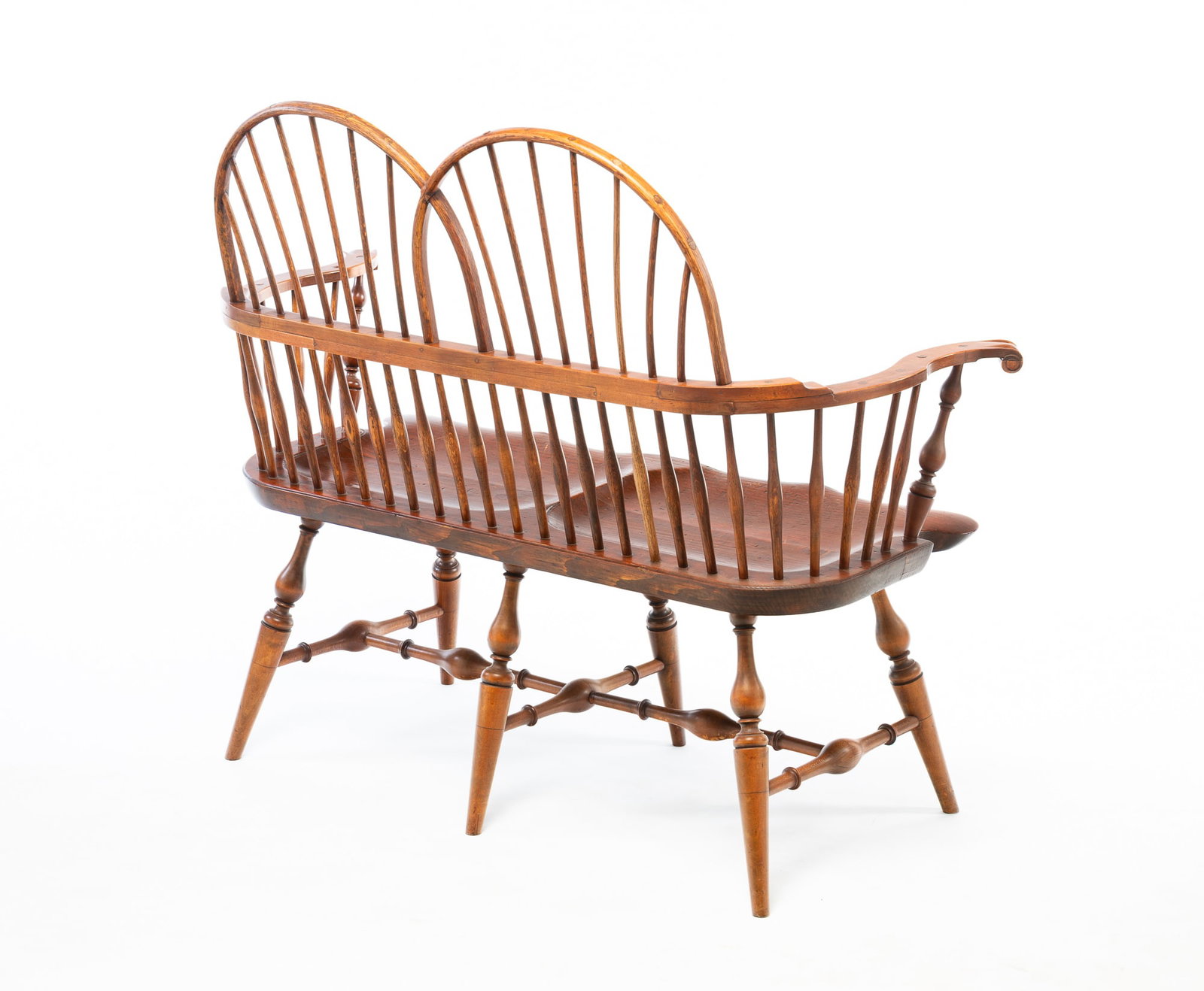 WINDSOR SACK BACK SETTEE. - 2