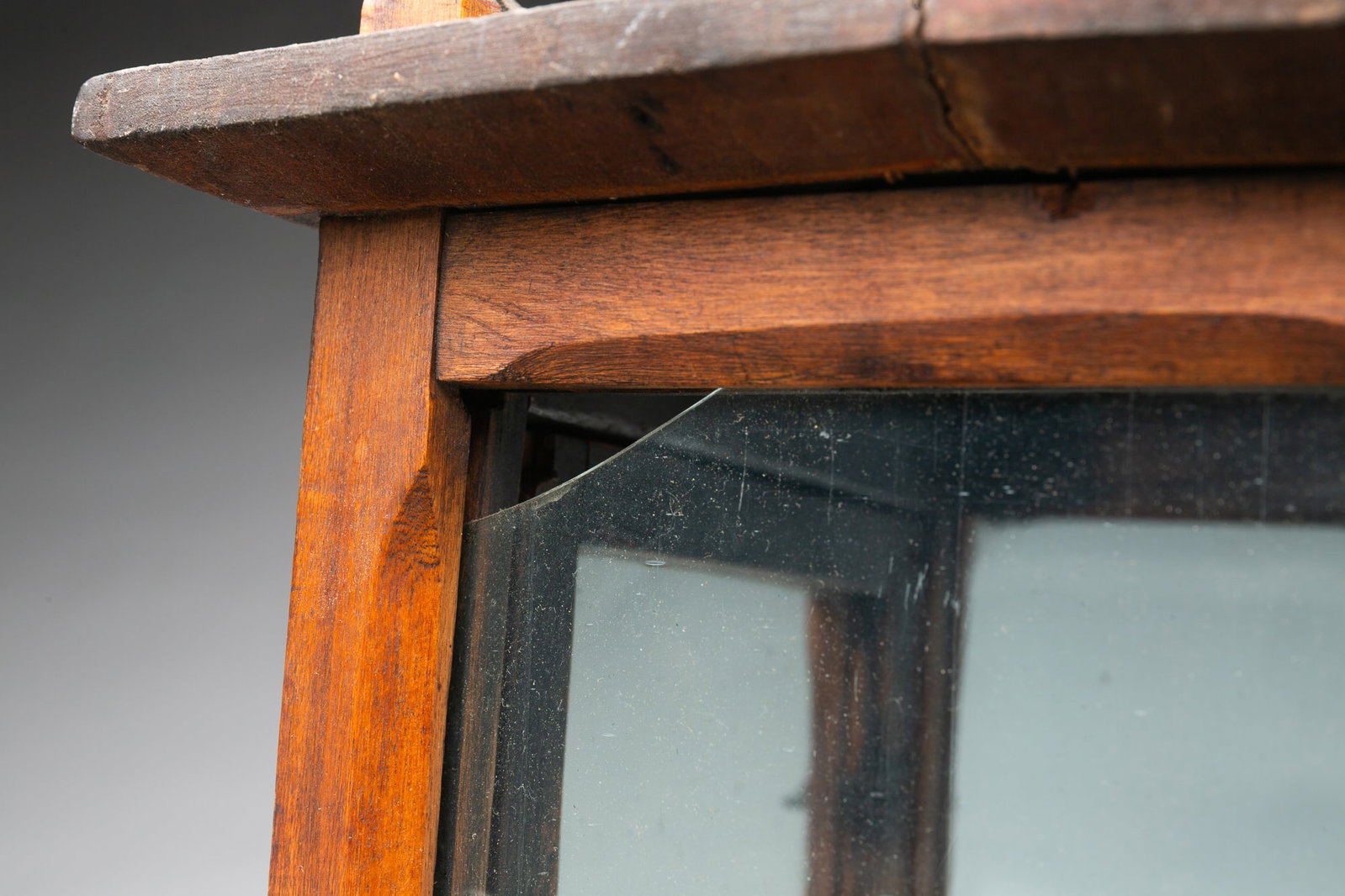 WOOD BARN LANTERN. - 5