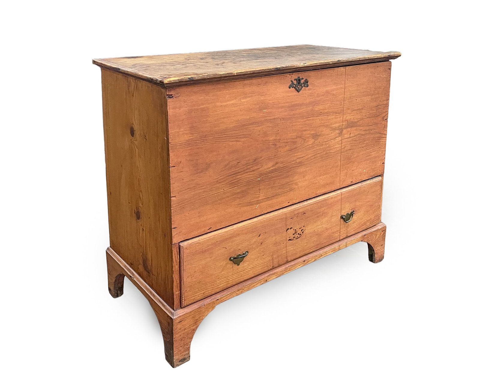 HEPPLEWHITE RED-STAINED MULE CHEST.: HEPPLEWHITE RED-STAINED MULE CHEST. American, 19th Century. Pine. Having a rectangular lid with snipe hinges above a conforming case with a single drawer and rising on a bracket base, 34"h. 39.75"w.