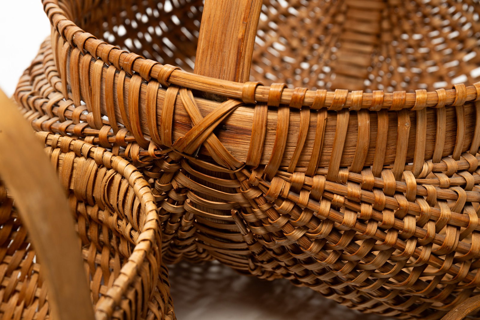 SIX WOVEN SPLINT BASKETS. - 3