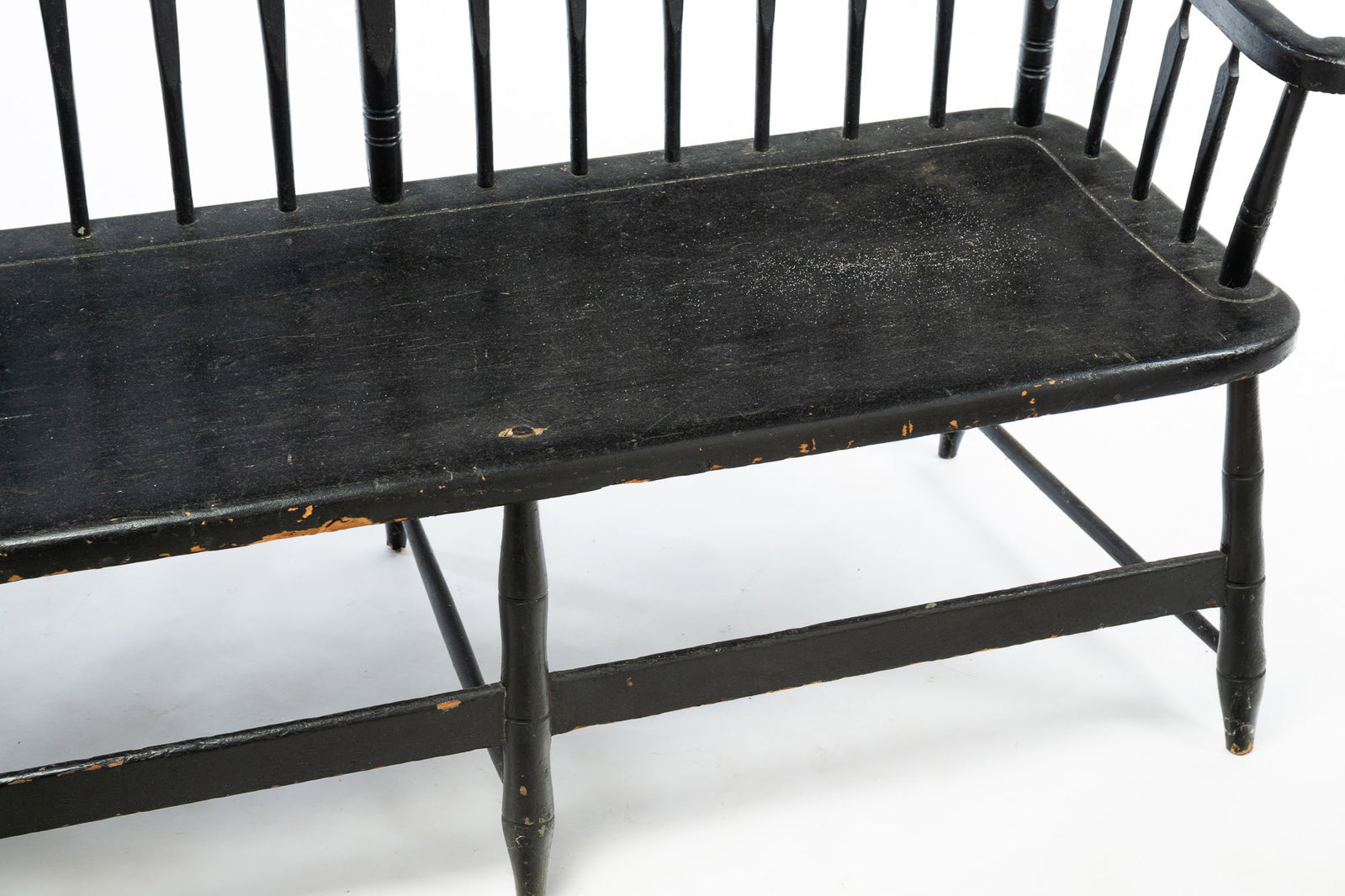 EBONIZED ARROW-BACK WINDSOR SETTEE. - 2