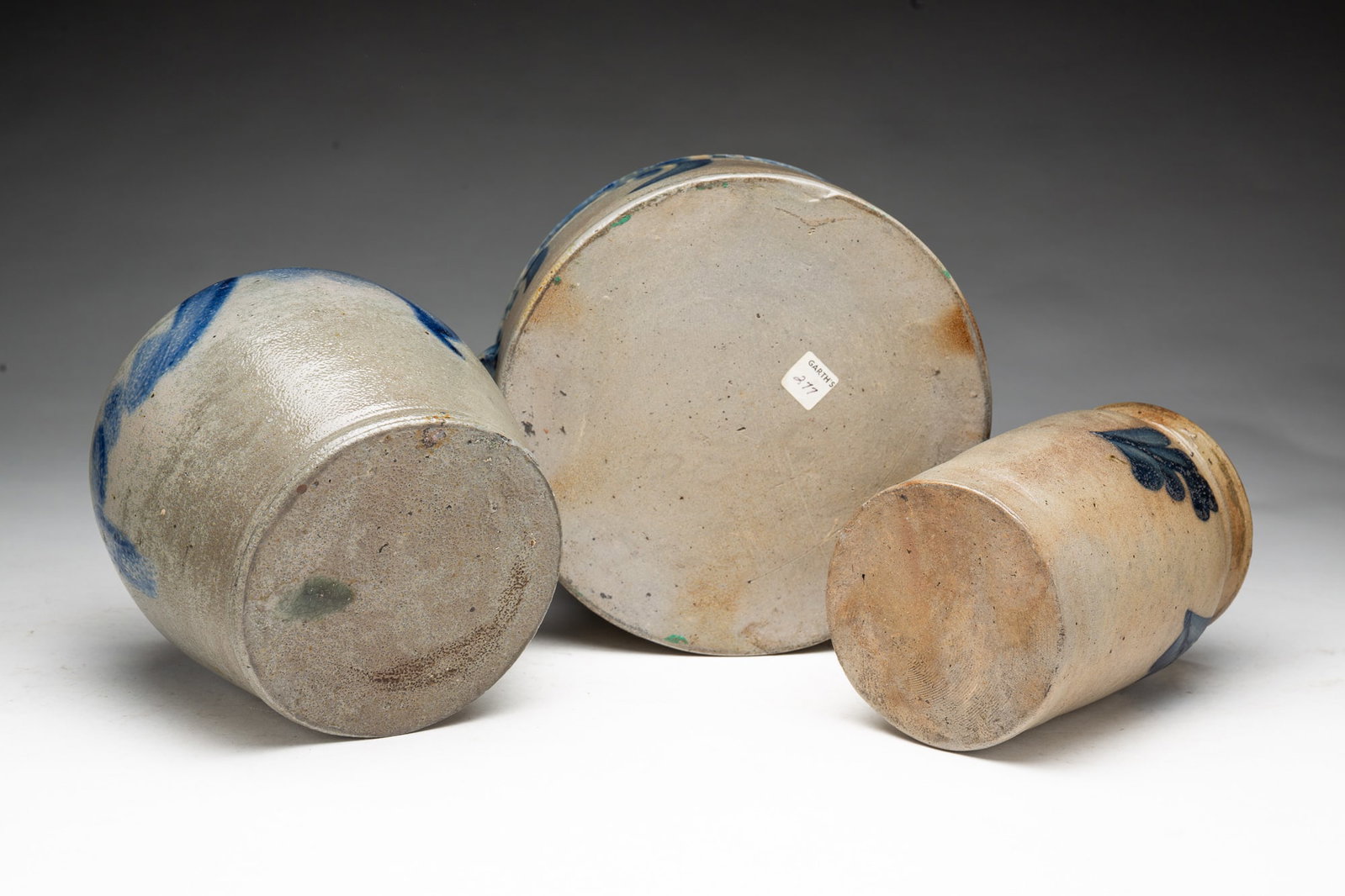 THREE COBALT-DECORATED STONEWARE JARS. - 6