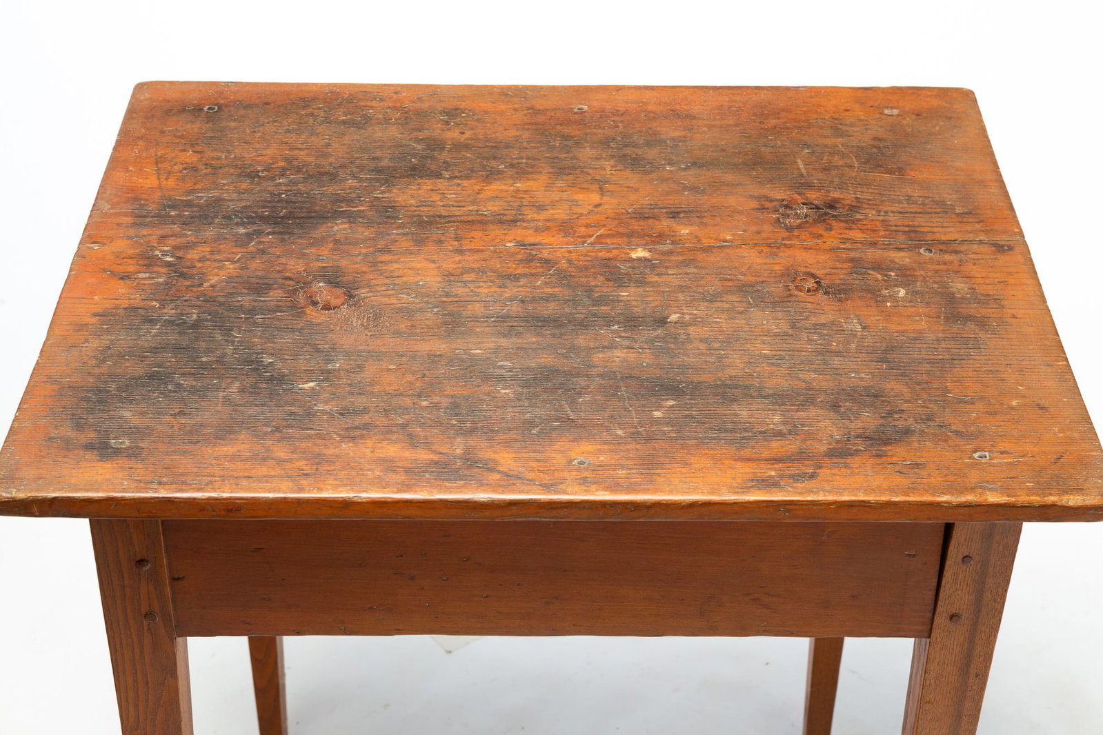 HEPPLEWHITE PINE STAND. - 3