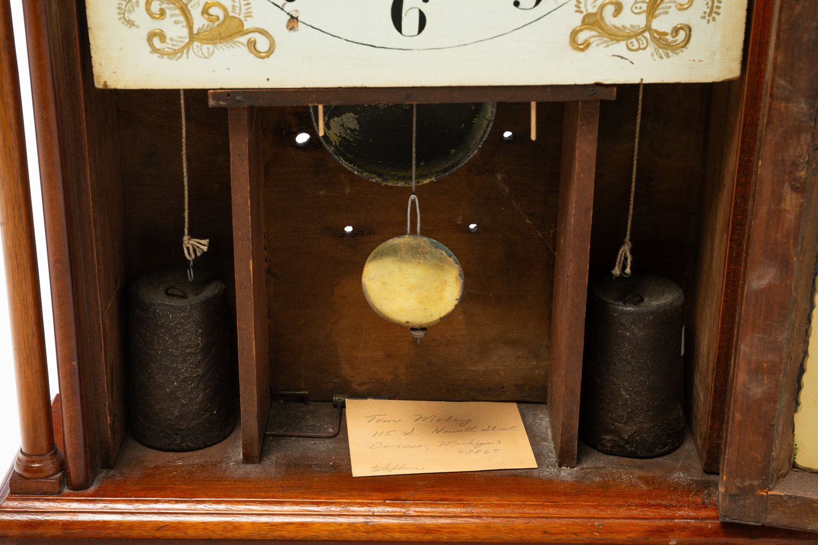 PILLAR AND SCROLL MANTLE CLOCK WITH REVERSE PAINTED TABLET. - 5