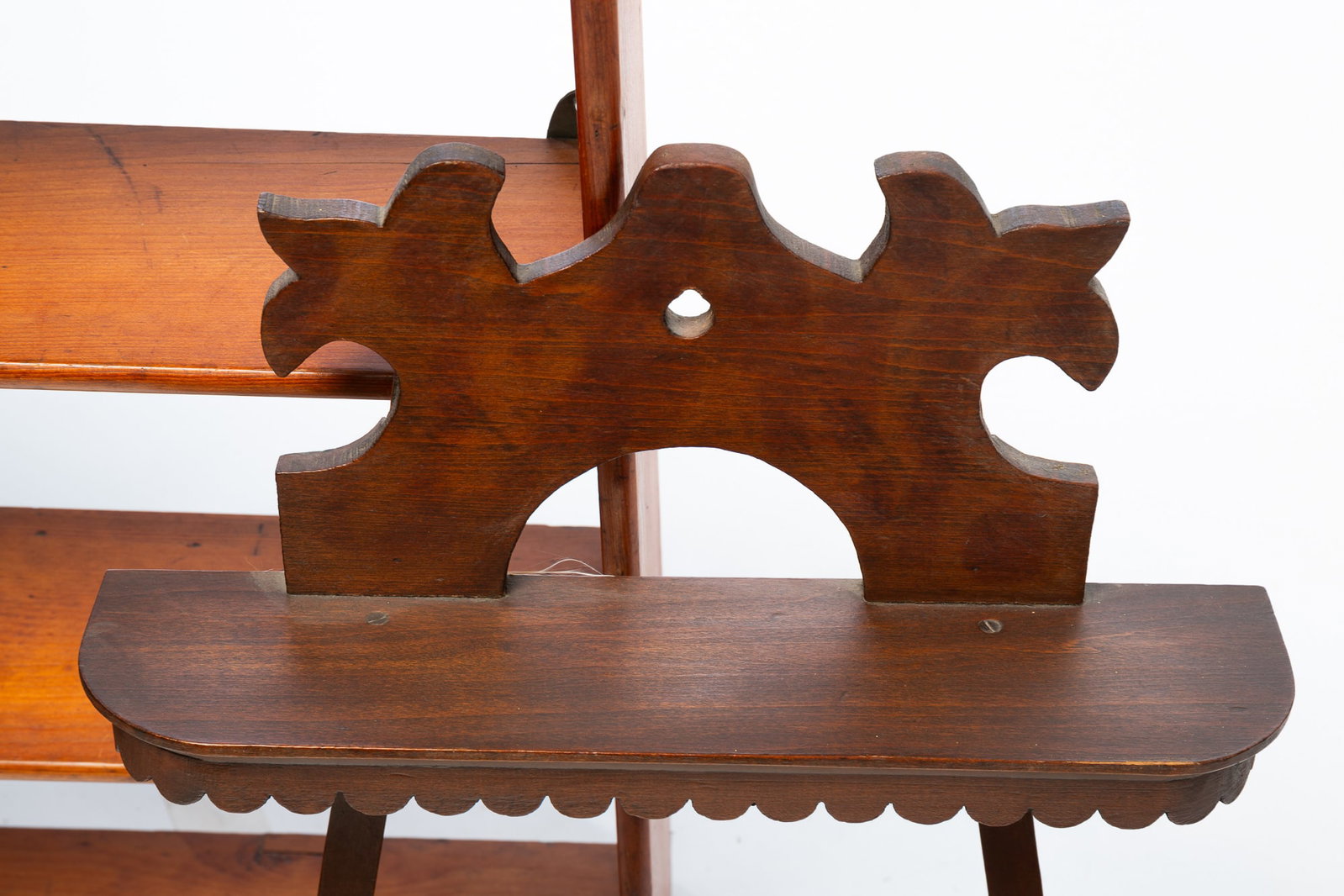 TWO HANGING SHELVES. - 2
