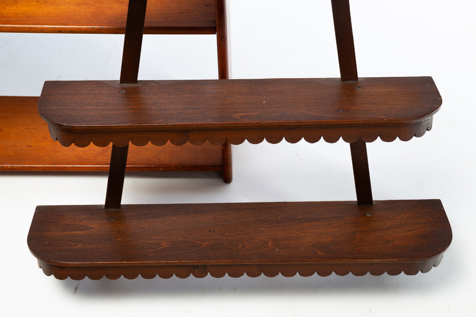 TWO HANGING SHELVES. - 3