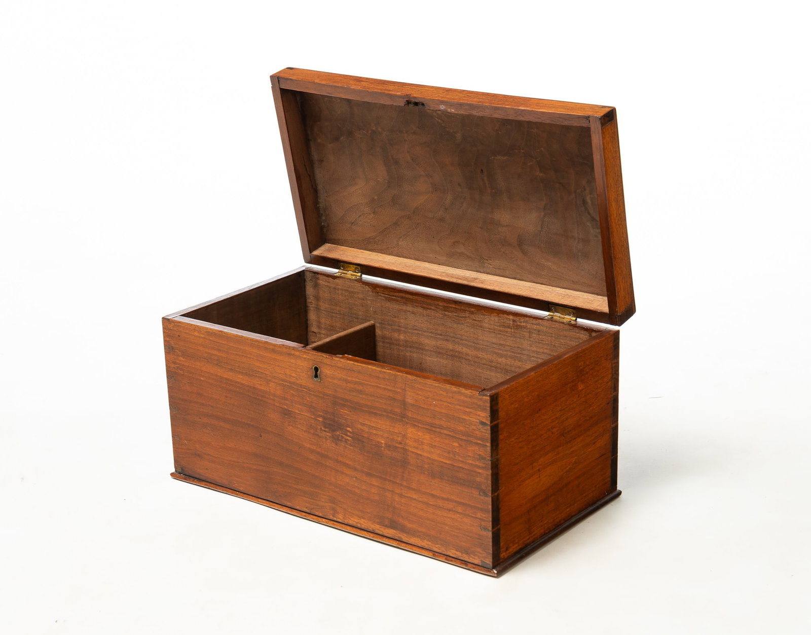 WALNUT DOCUMENT BOX. - 2