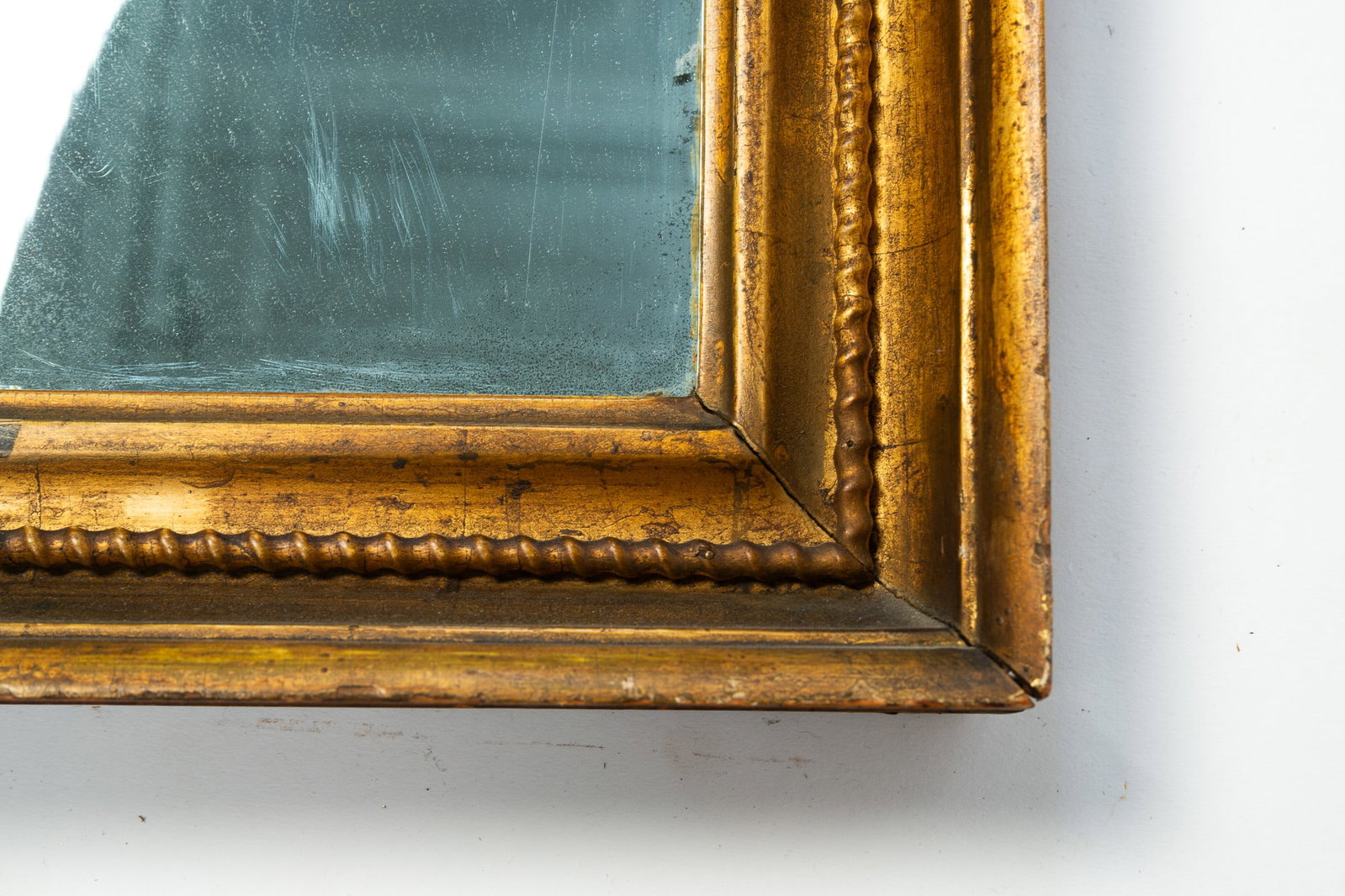 EMPIRE MIRROR WITH REVERSE PAINTED TABLET. - 3