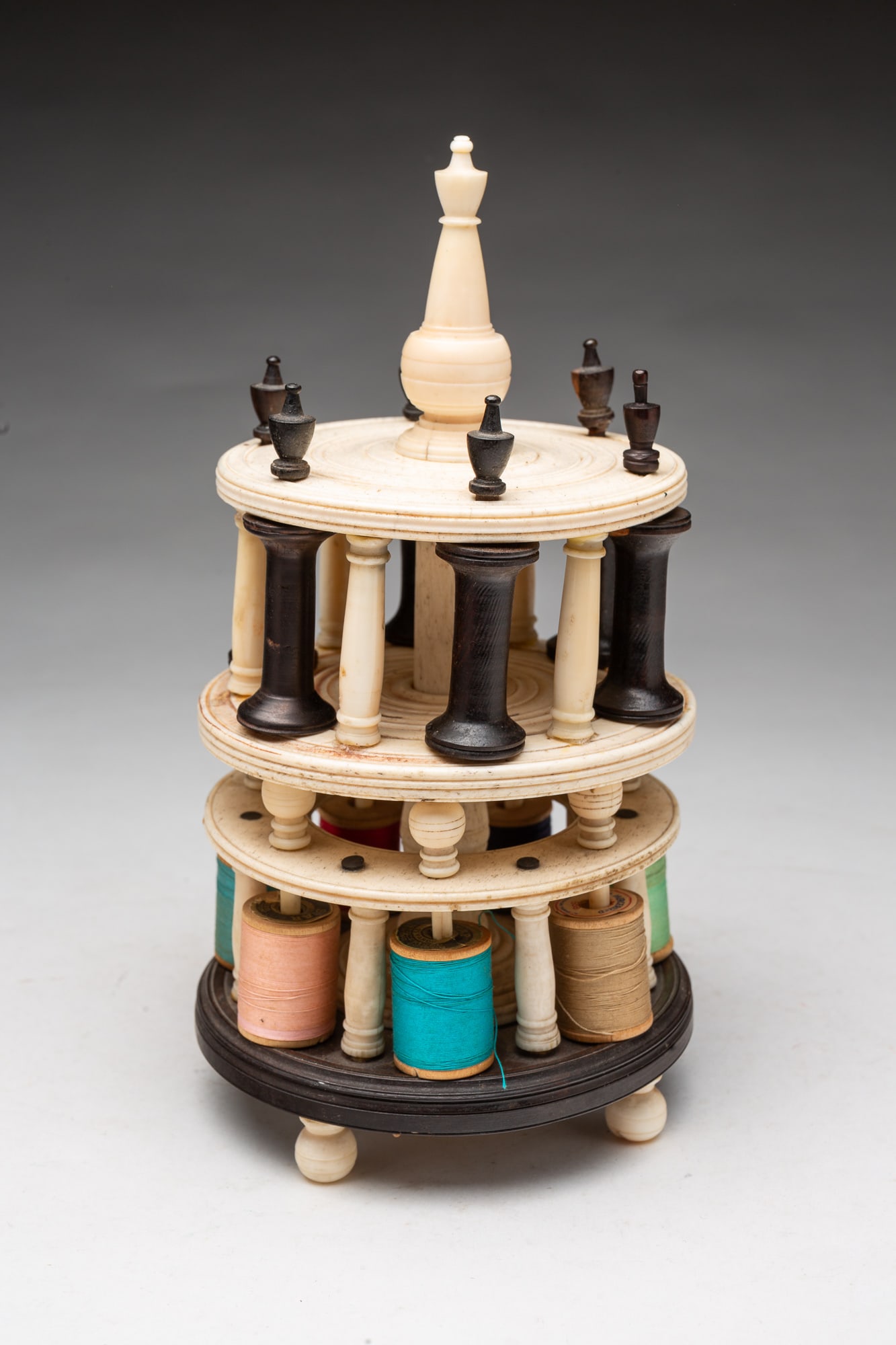 TWO-TIER CLASSICAL SAILOR ART SPOOL CADDY. - 2