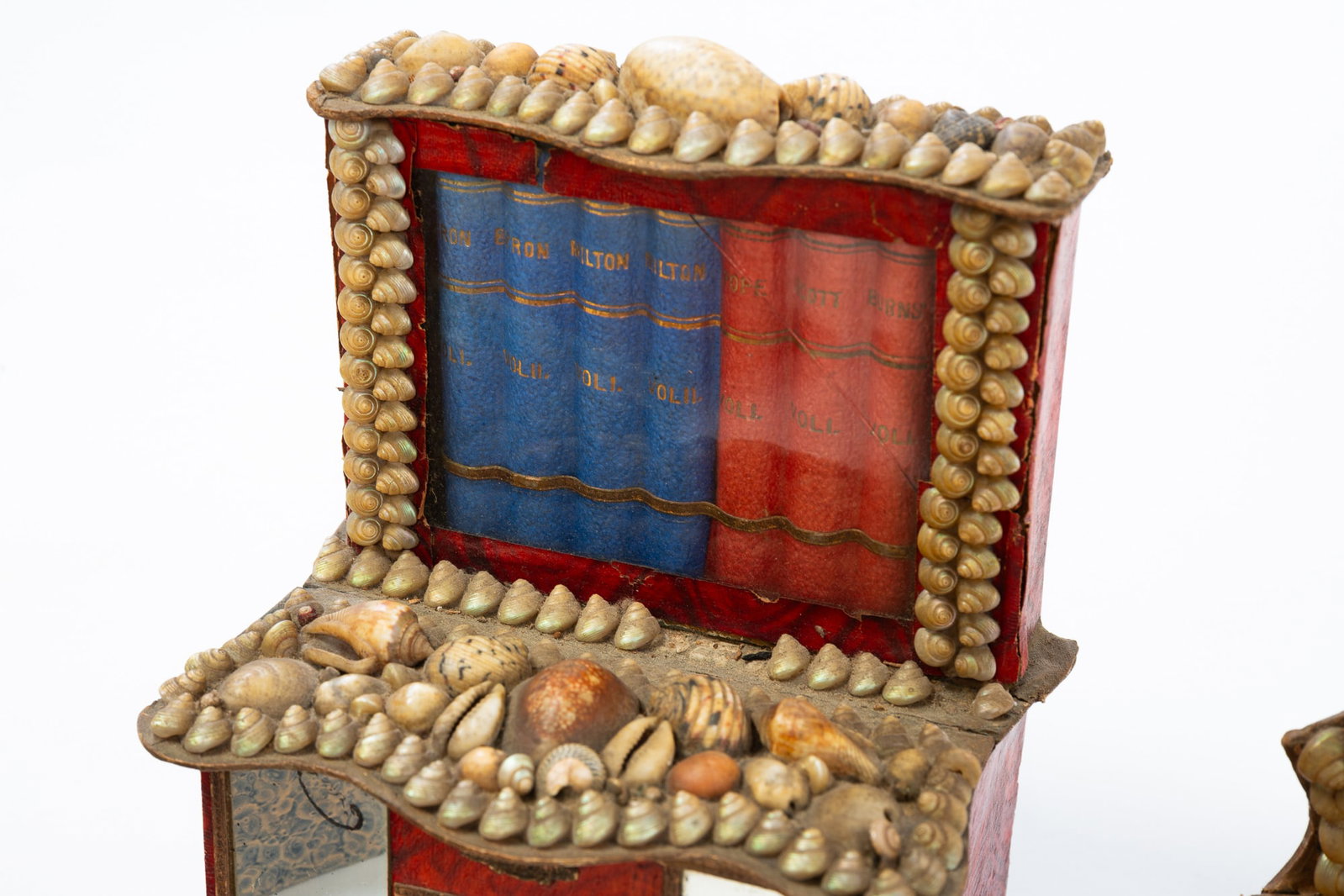 EIGHT SHELL ART TRINKET BOXES. - 3