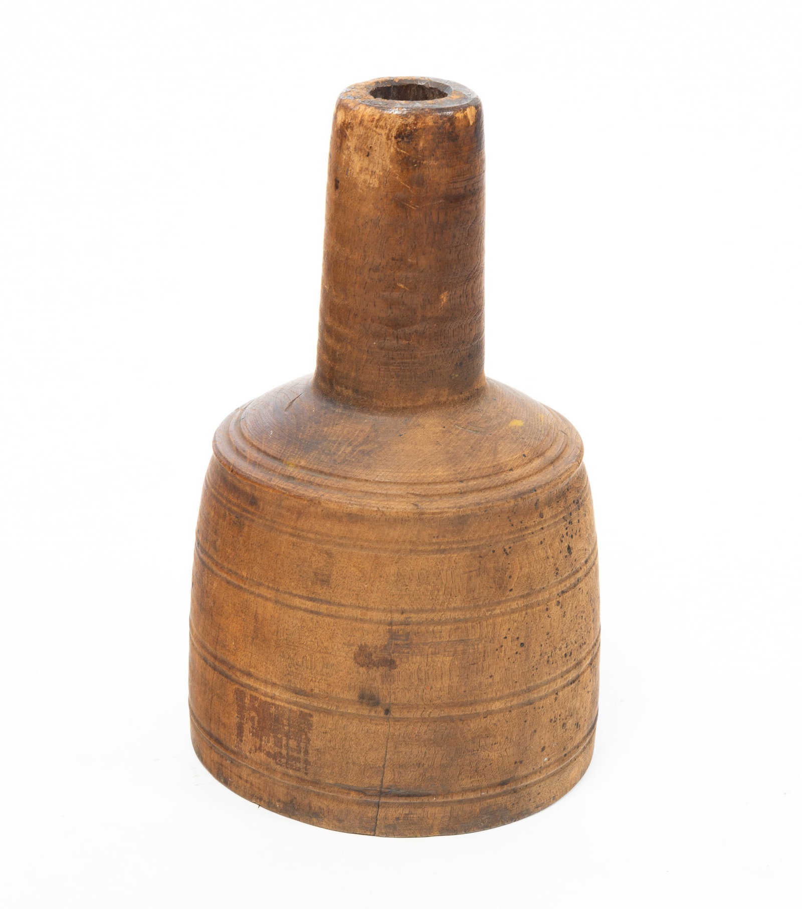 LARGE TURNED WOOD FUNNEL.: LARGE TURNED WOOD FUNNEL. American, 19th Century. Deep well with incised bands on exterior and a long spout. 13"h. 7.75"d.