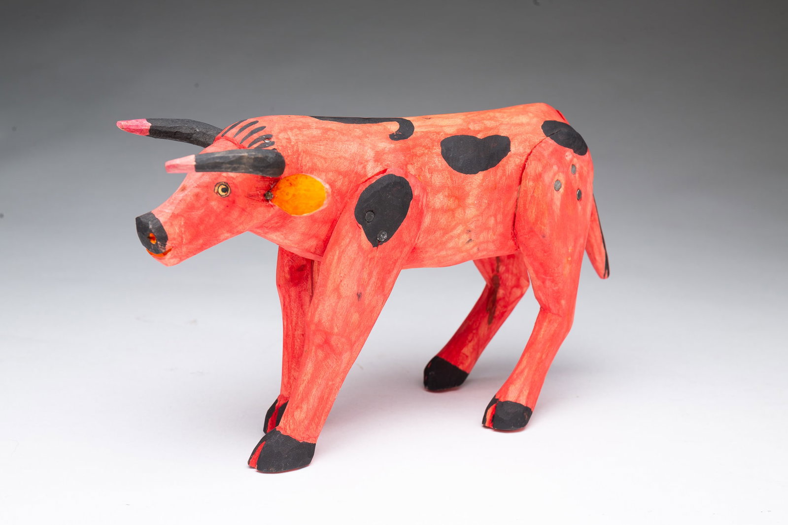MANUEL JIMENEZ RAMIREZ (MEXICAN, 1919-2005) FOLK ART WOOD CARVING BULL. (1 of 4)
