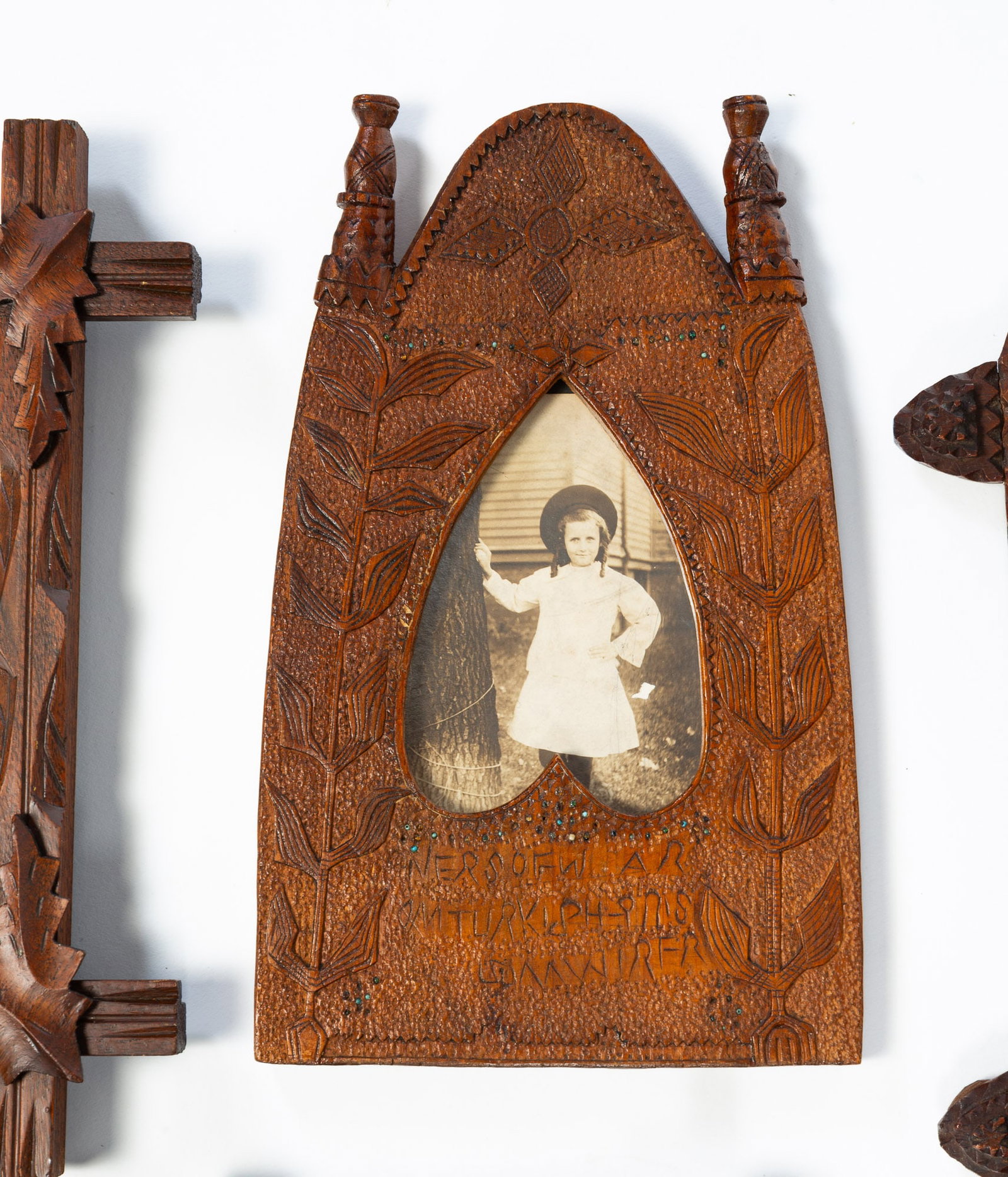 EIGHT PICTURE FRAMES. - 5