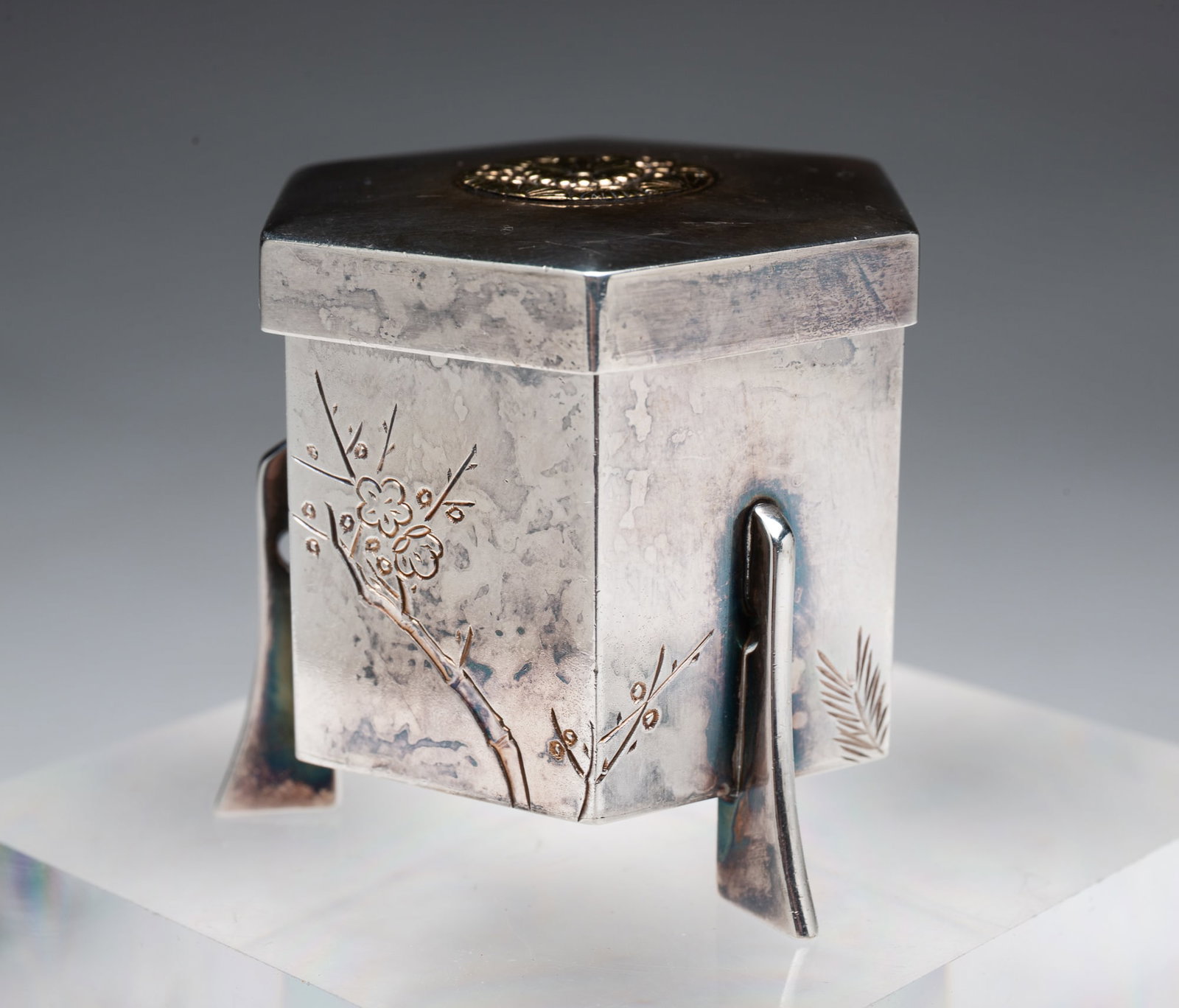 IMPERIAL JAPANESE SILVER PLATED LIDDED BOX. (1 of 5)