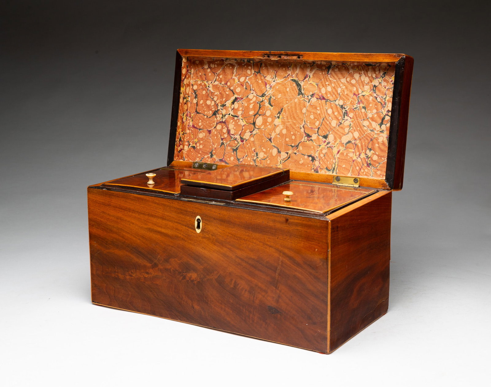 MAHOGANY VENEERED TEA CADDY. - 2