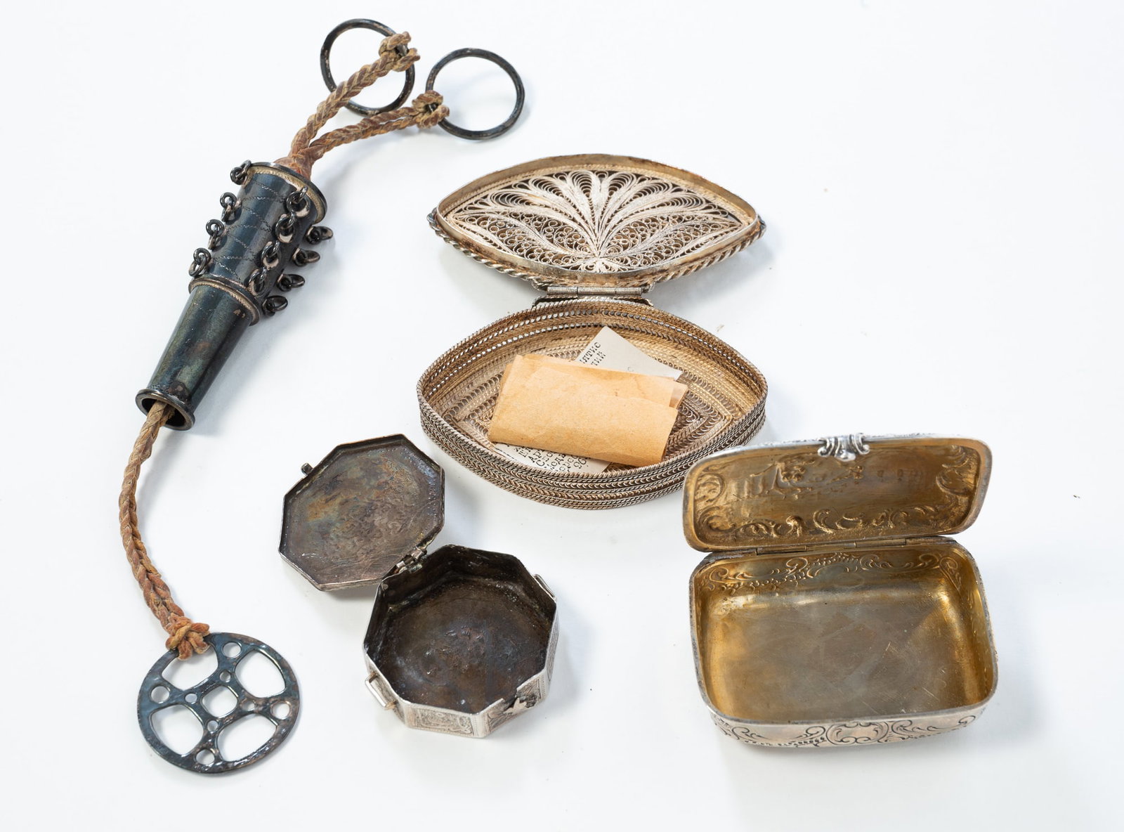 FOUR SILVER TONE ITEMS. - 3