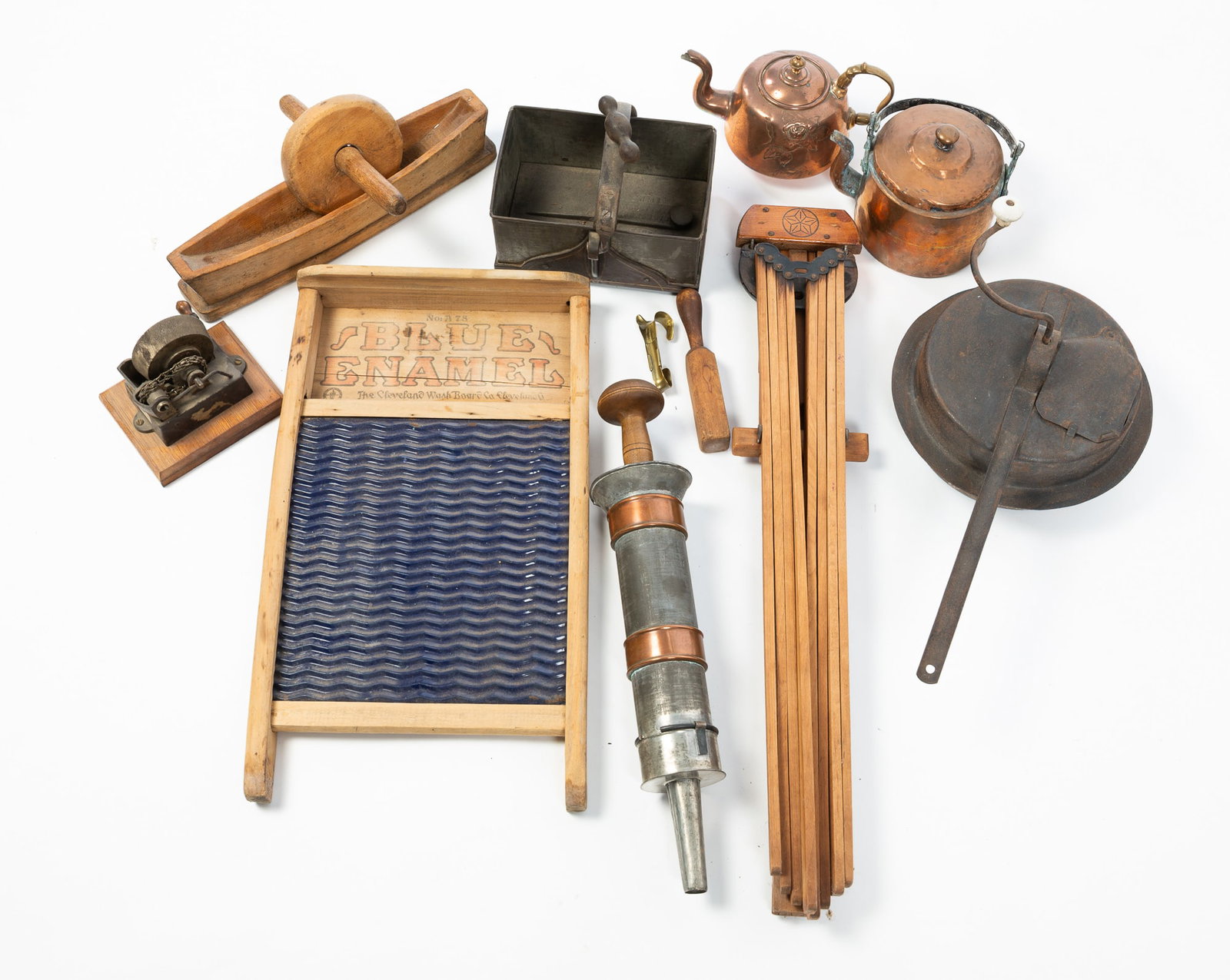 GROUPING OF HOUSEHOLD ITEMS INCLUDING AN HERB GRINDER AND SAUSAGE STUFFER. (1 of 8)