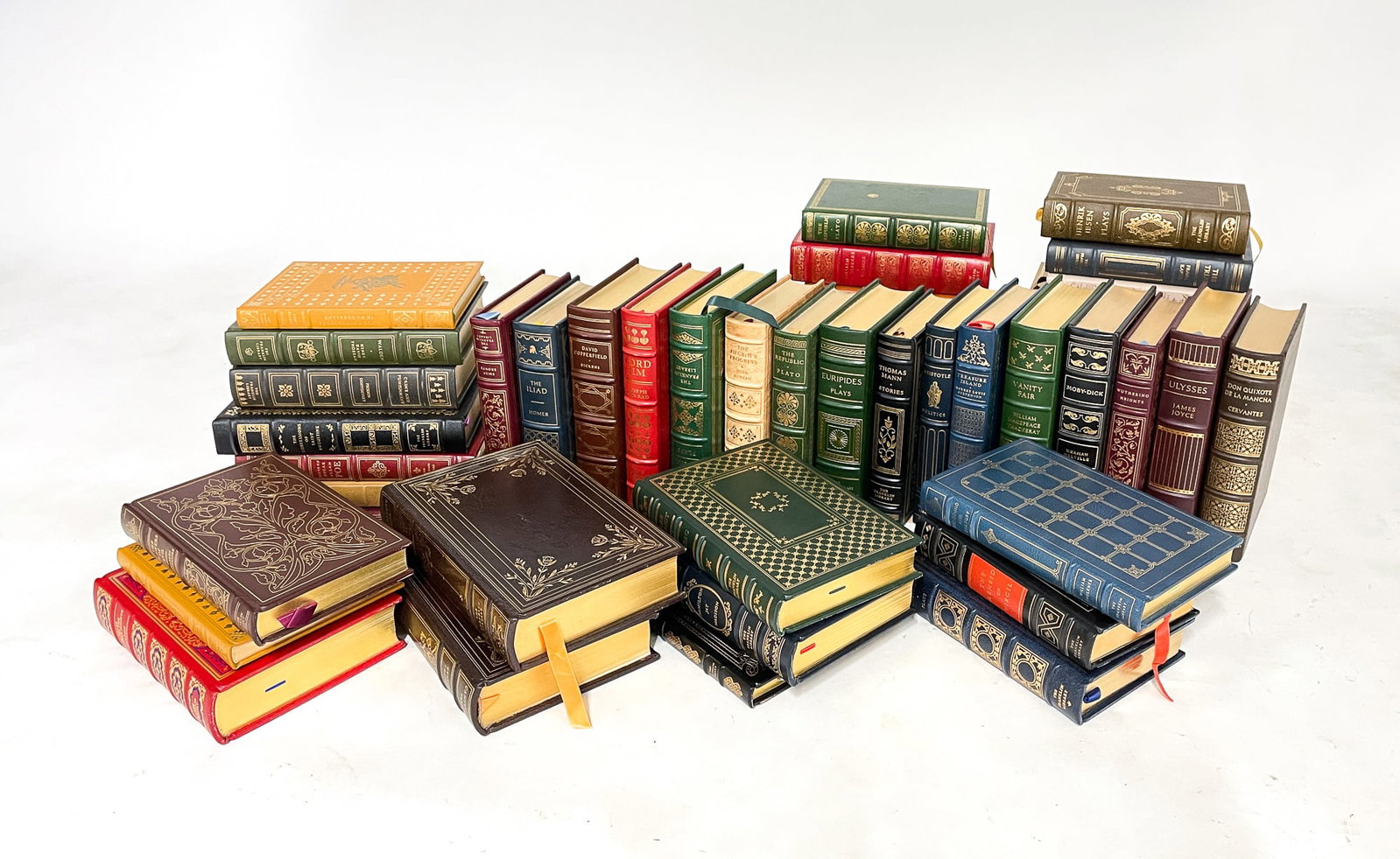 FORTY-SIX VOLUMES OF "THE 100 GREATEST BOOKS OF ALL TIME" BY THE FRANKLIN MINT. (1 of 8)