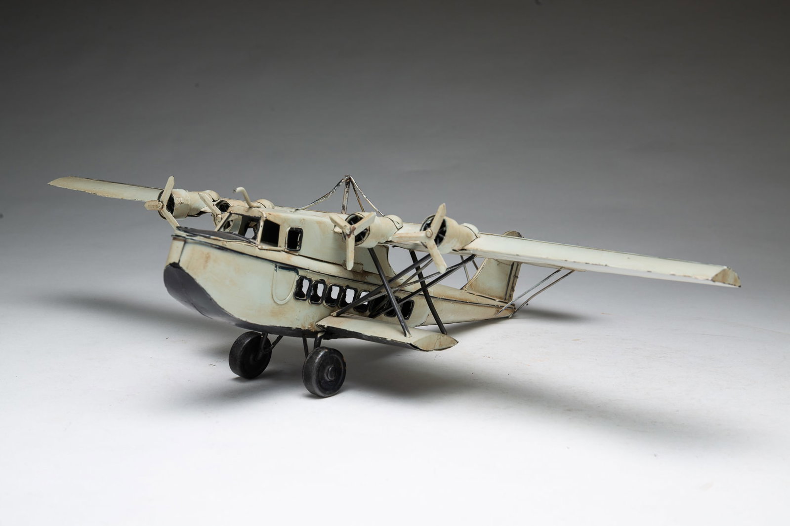 SHEET METAL MODEL OF FOUR-ENGINE PROP PLANE. (1 of 5)