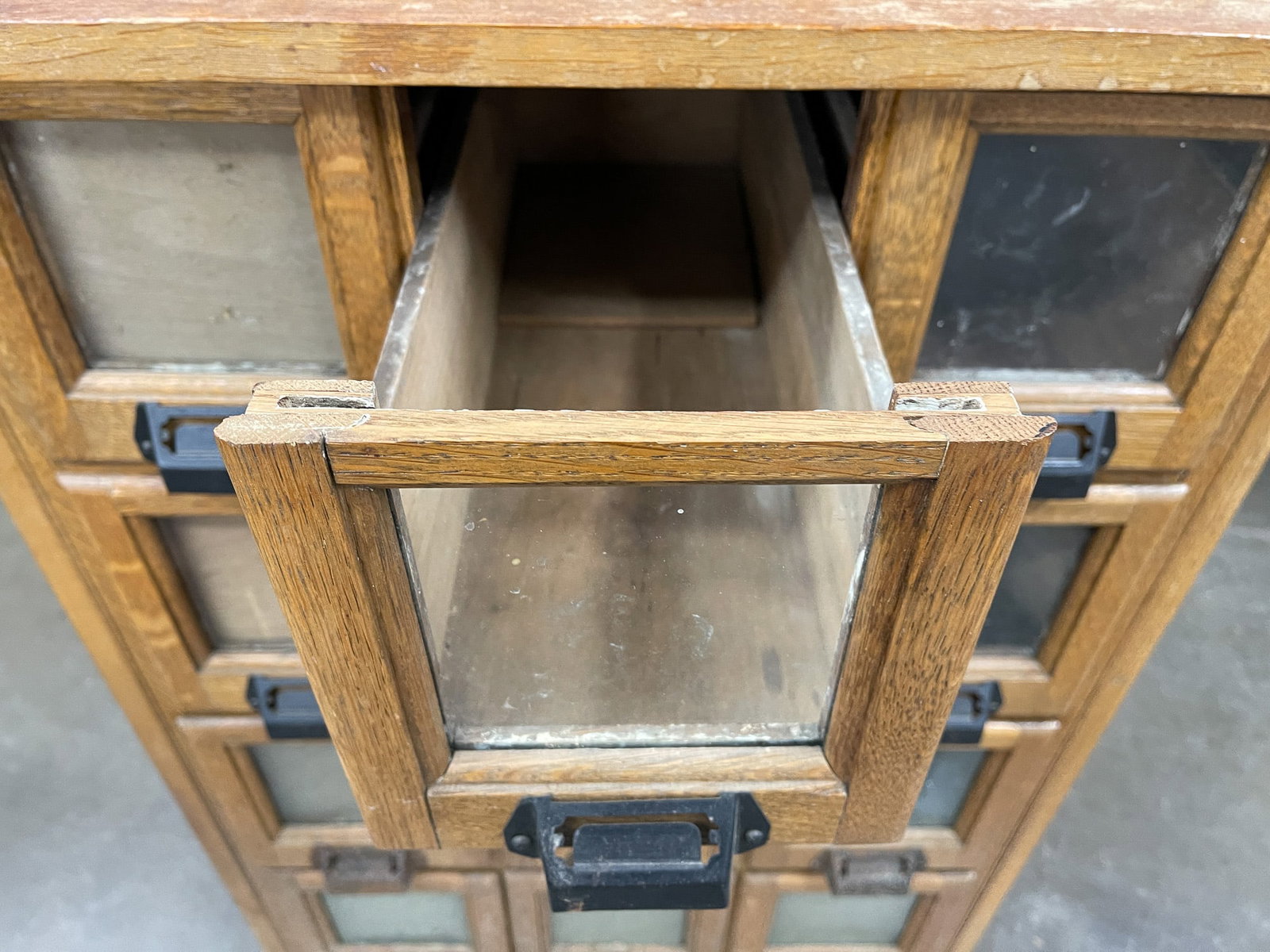 TWELVE-DRAWER SEED BIN. - 3