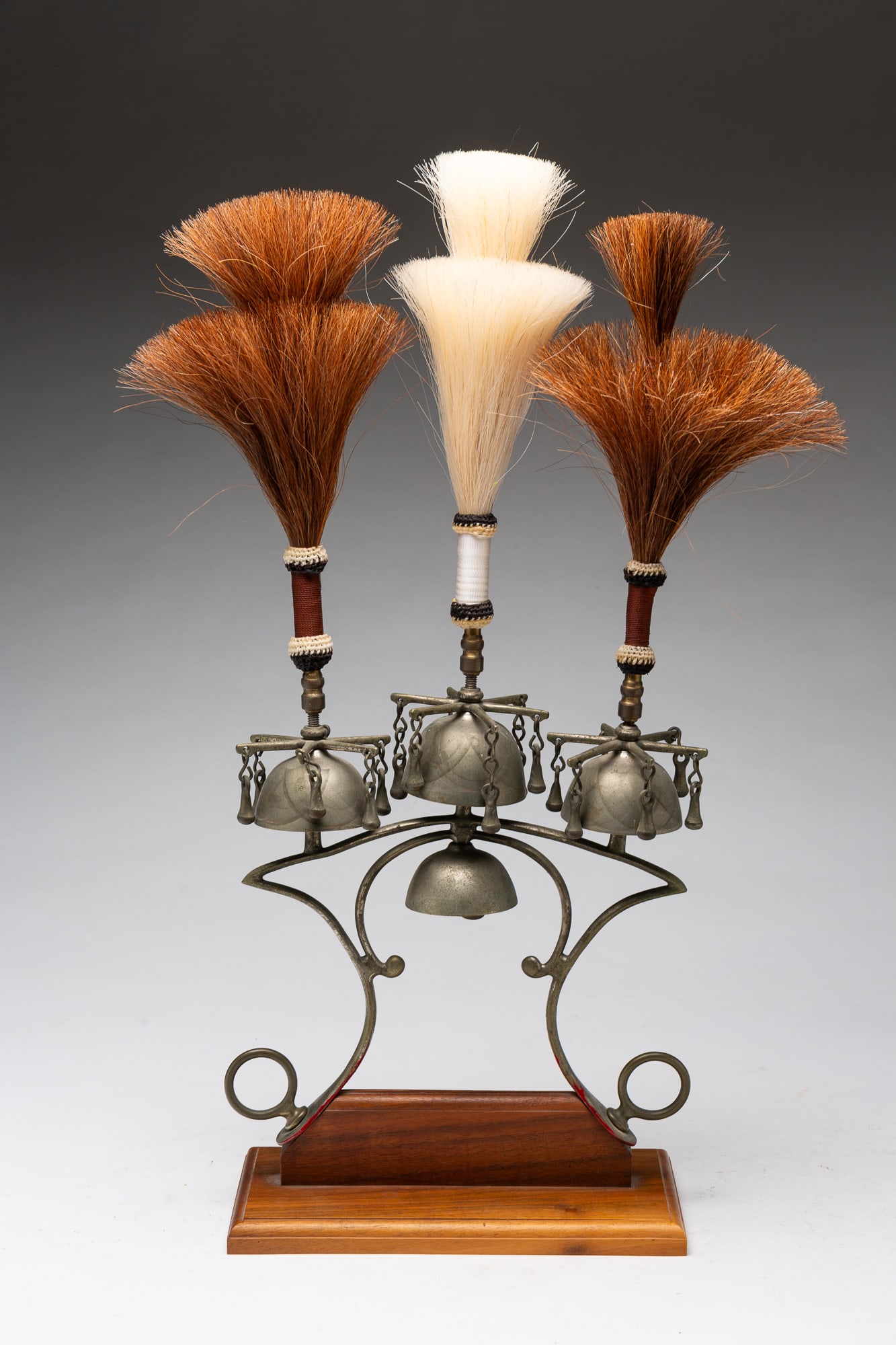 HORSE HANES BELLS WITH PLUMES. (1 of 4)