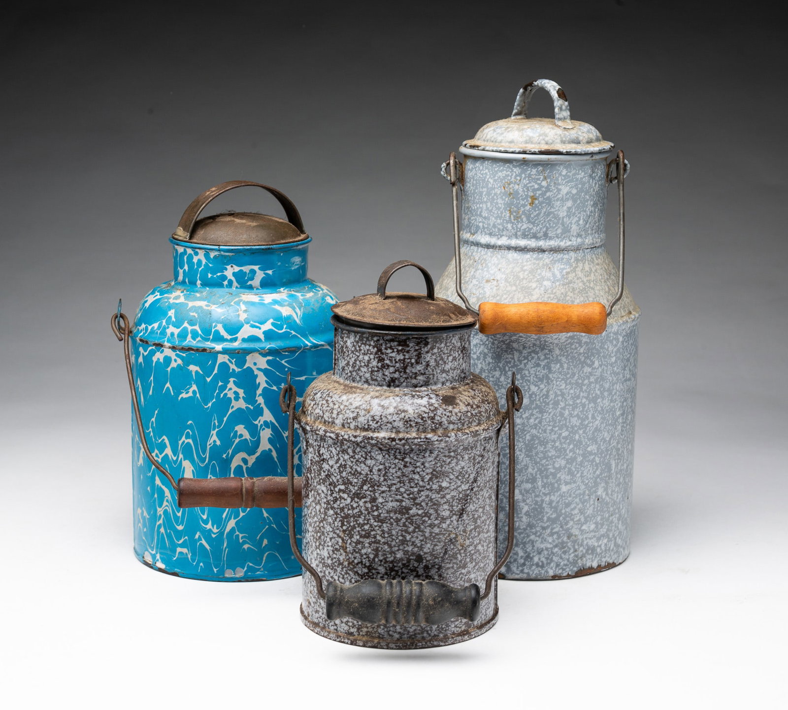 THREE GRANITEWARE CREAM CANS. (1 of 5)