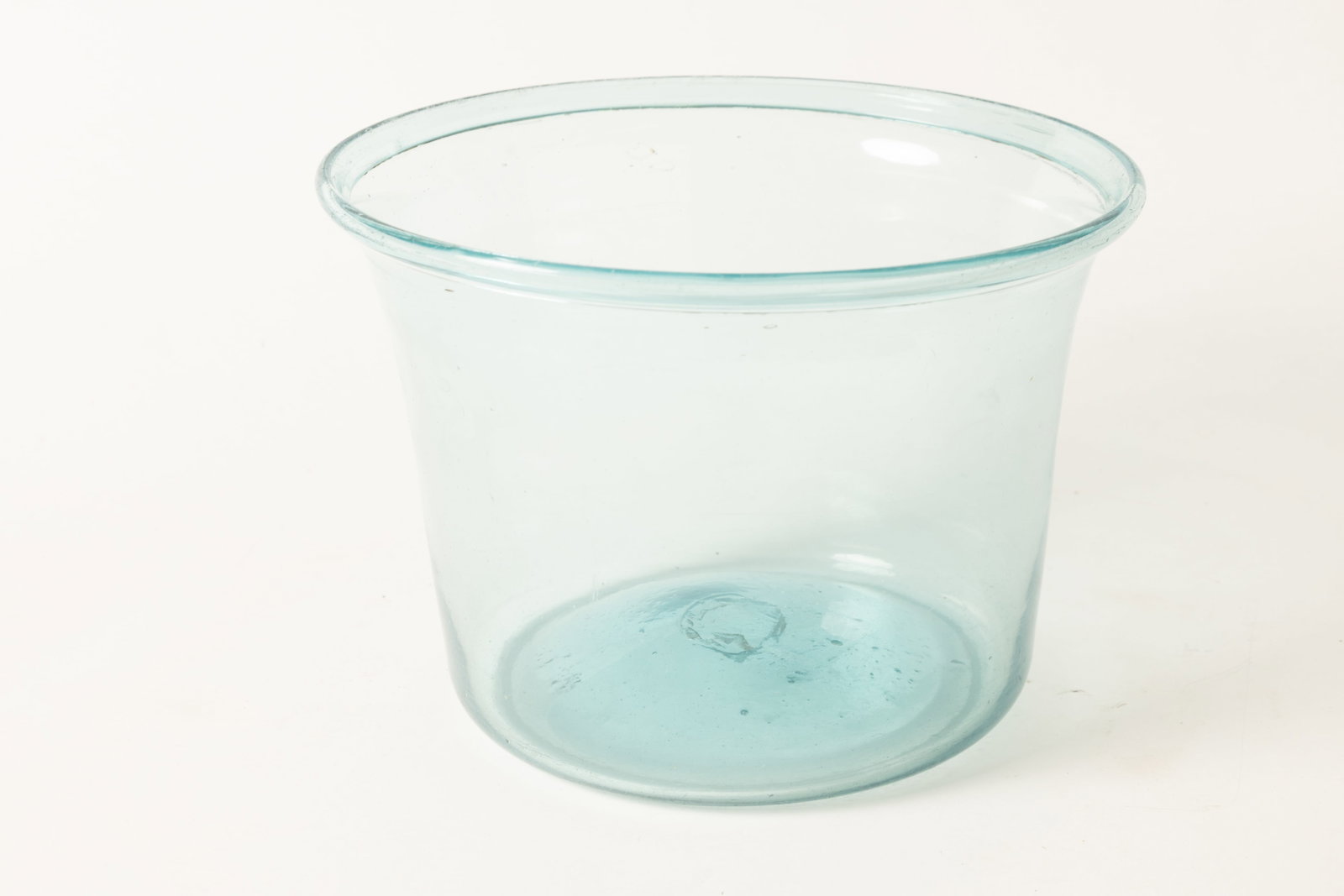 NEW GENEVA, PENNSYLVANIA BLOWN AQUA GLASS MILK BOWL. (1 of 6)