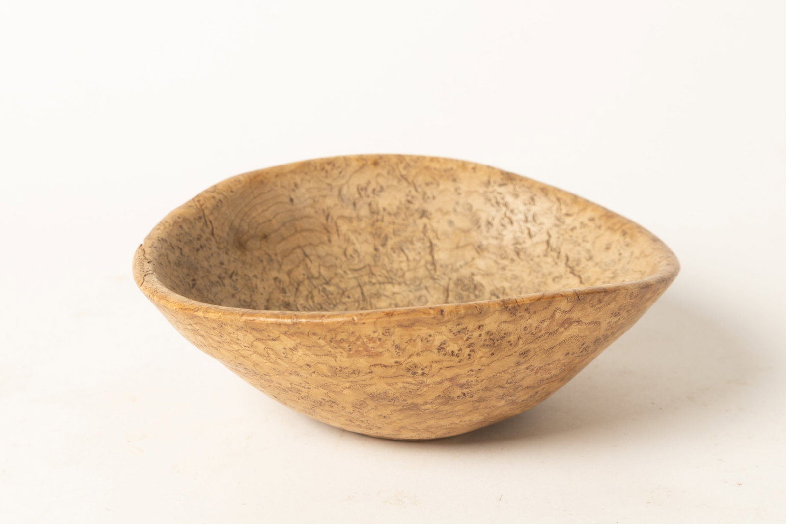 EARLY TURNED BURL BOWL. (1 of 8)