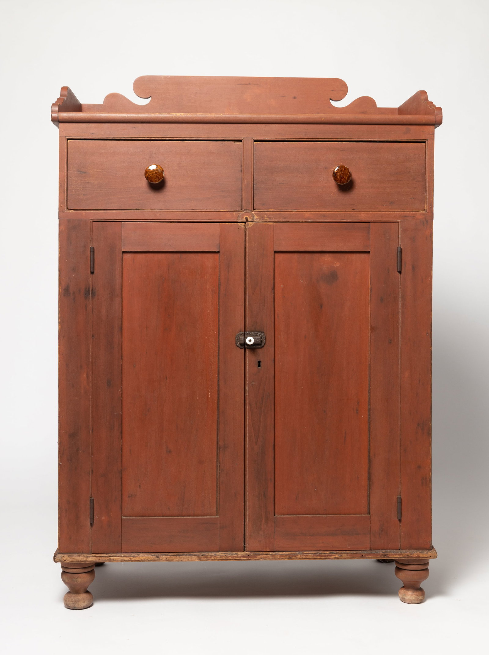 OHIO RED-PAINTED JELLY CUPBOARD WITH BENNINGTON-TYPE KNOBS. (1 of 7)
