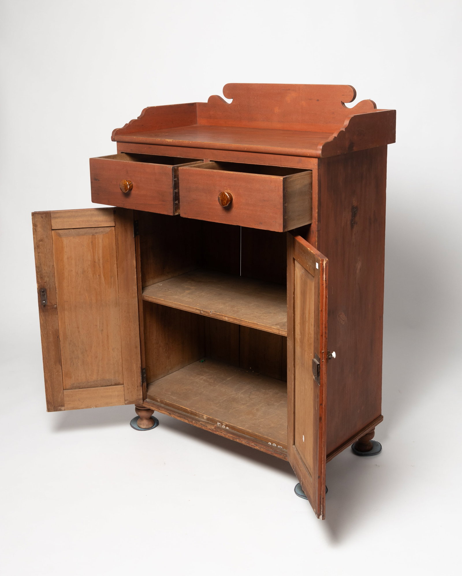 OHIO RED-PAINTED JELLY CUPBOARD WITH BENNINGTON-TYPE KNOBS. - 3