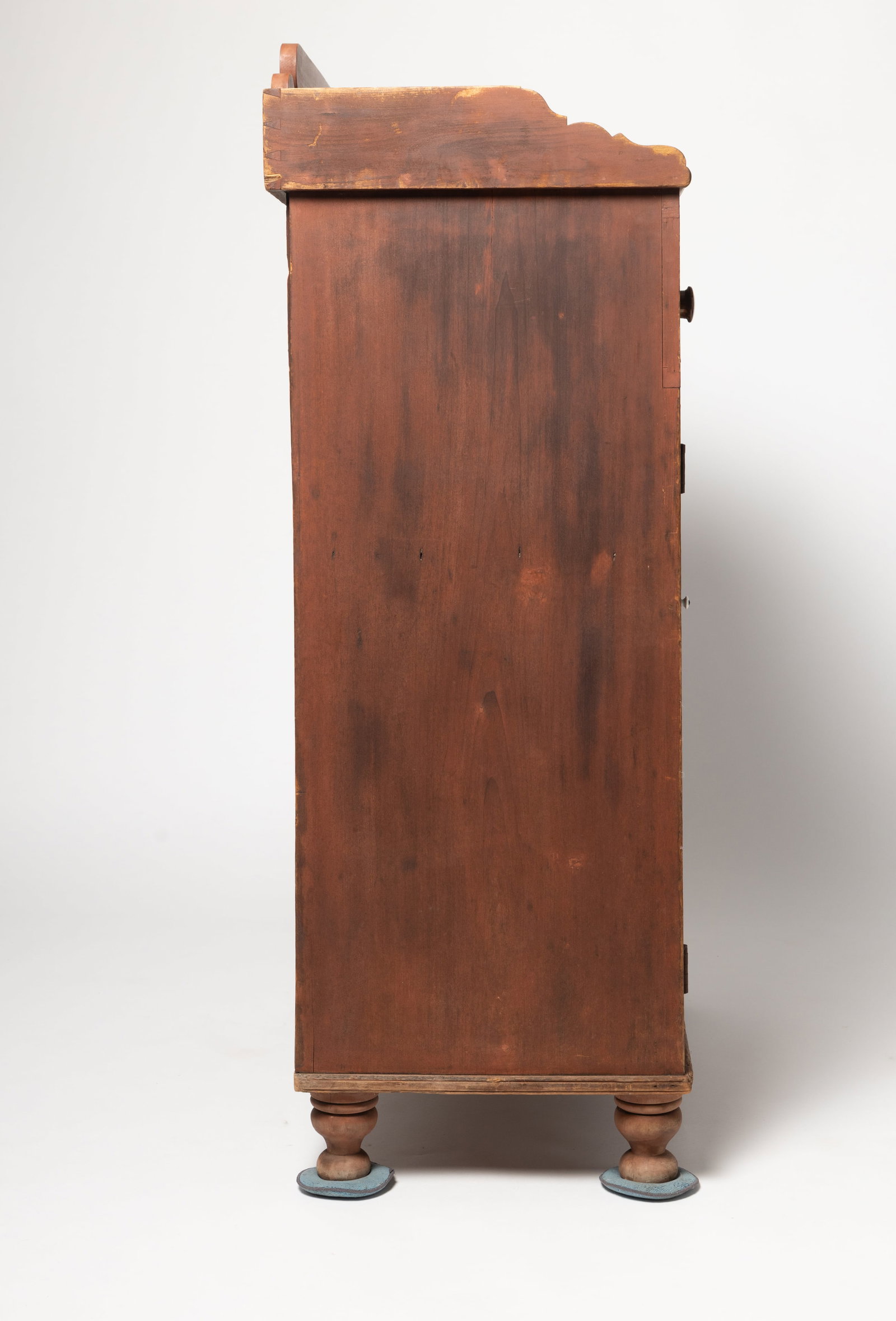 OHIO RED-PAINTED JELLY CUPBOARD WITH BENNINGTON-TYPE KNOBS. - 6