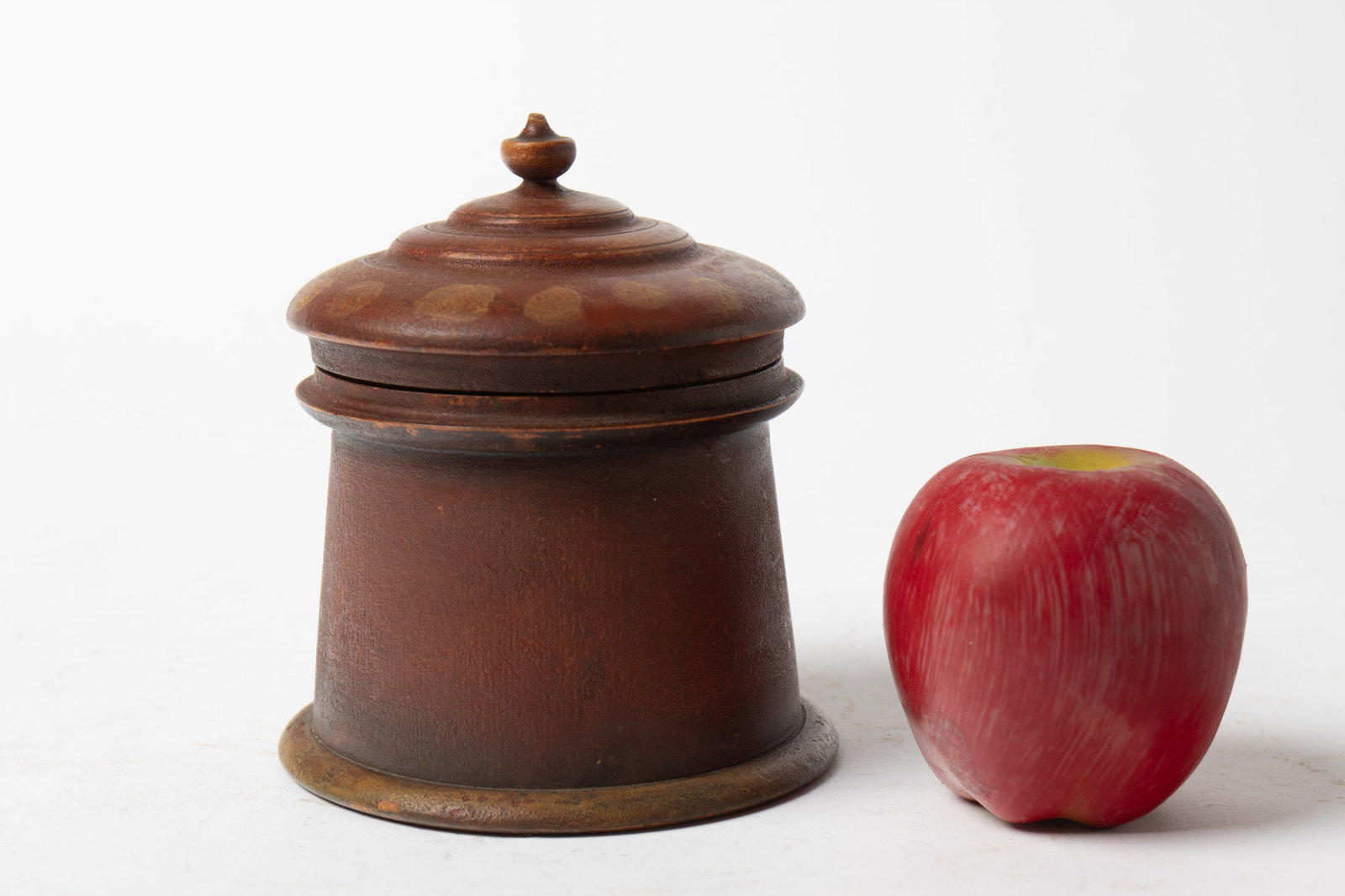PEASEWARE PAINT-DECORATED LIDDED SUGAR. - 2