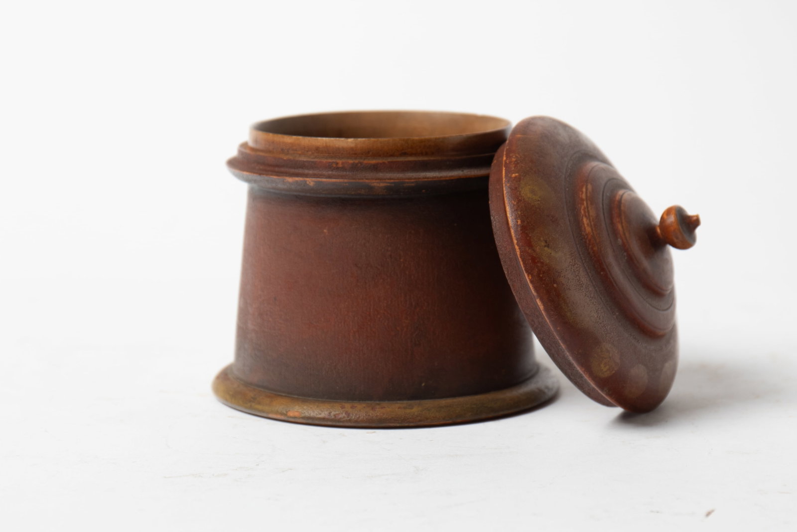 PEASEWARE PAINT-DECORATED LIDDED SUGAR. - 3