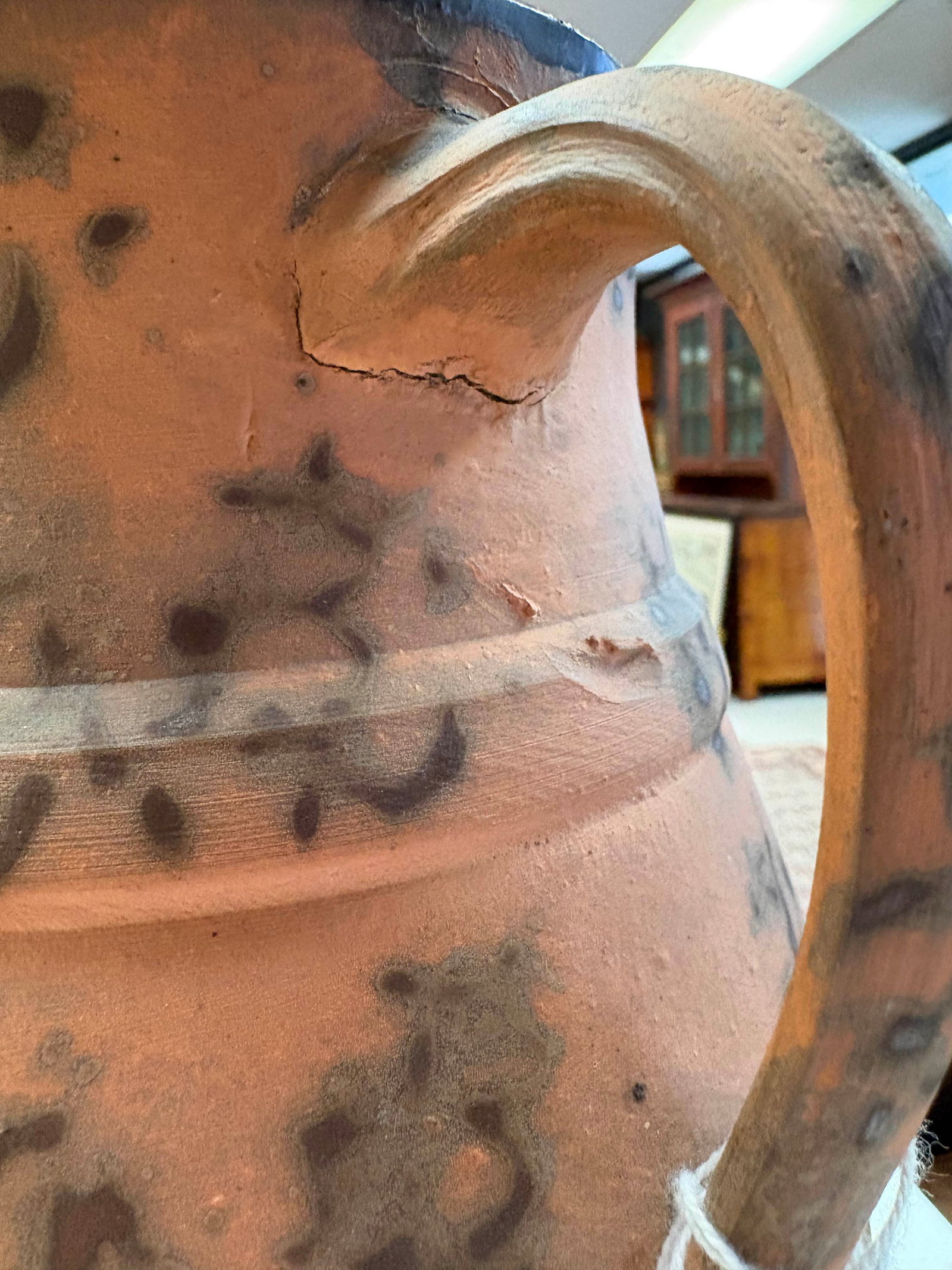 REDWARE PITCHER WITH SPONGE DECORATION. - 7