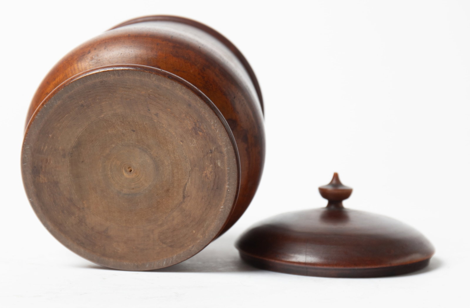 PEASEWARE LIDDED JAR. - 3