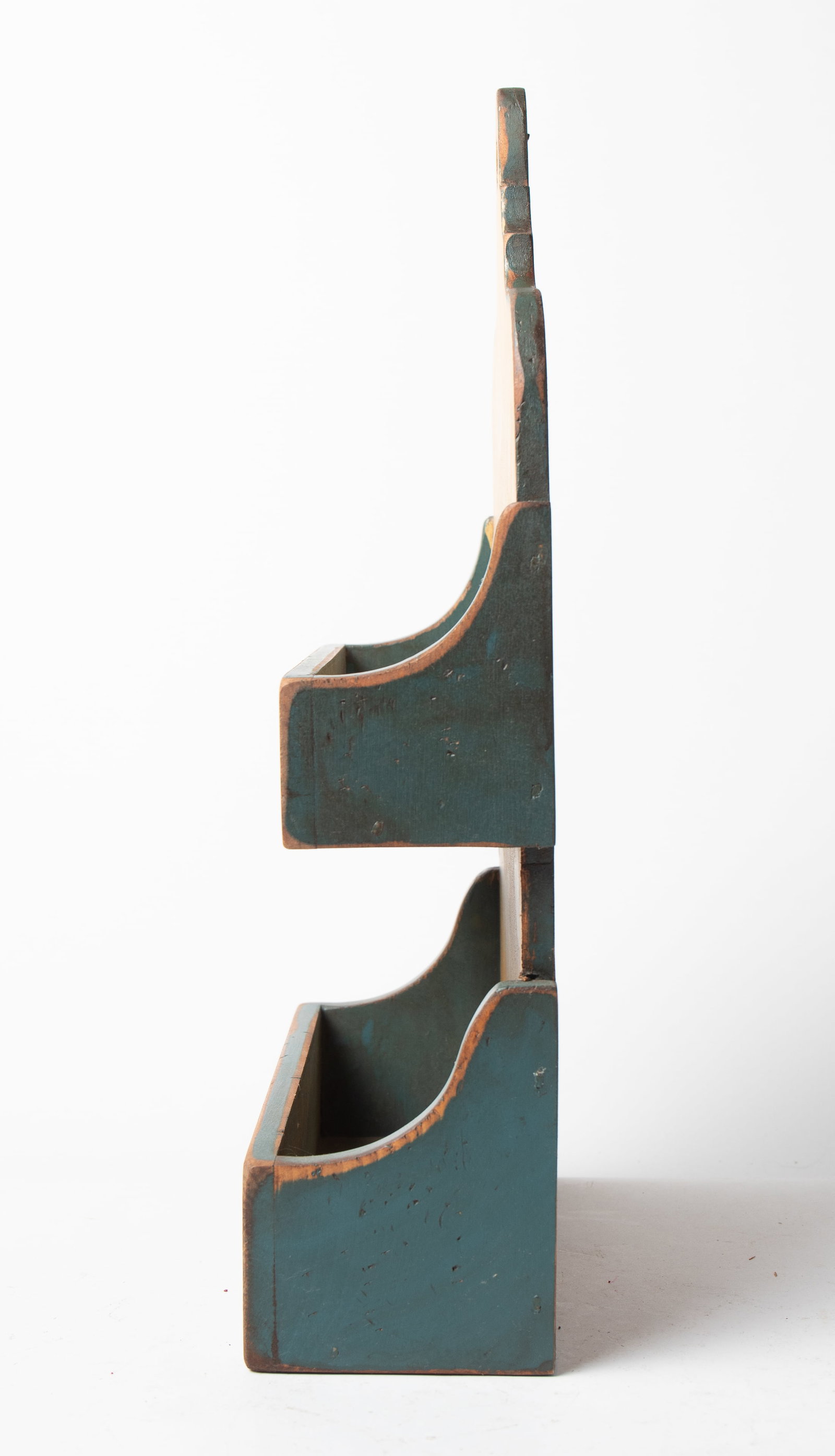 THREE PAINTED WALL HANGING ITEMS. - 4