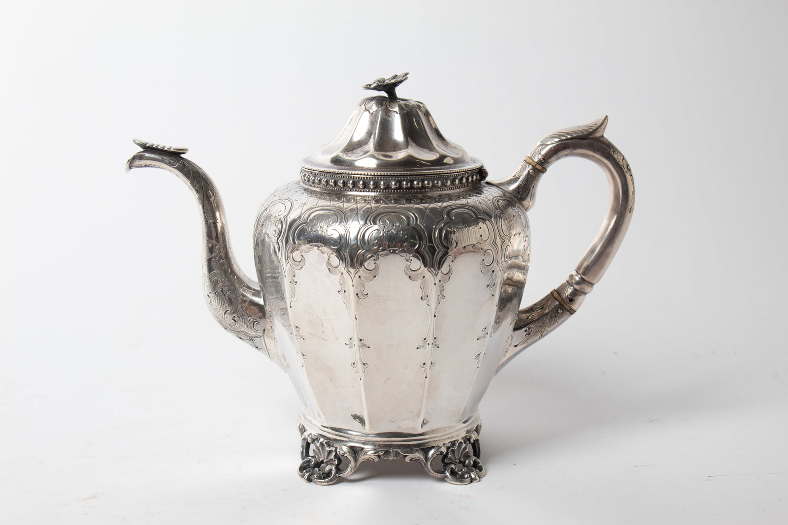 BEGGS AND SMITH (CINCINNATI, OHIO) COIN SILVER COFFEE POT. (1 of 7)