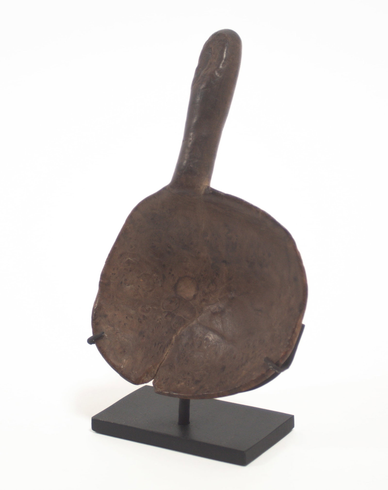 NORTHEASTERN WOODLANDS MAPLE BURL LADLE.: NORTHEASTERN WOODLANDS MAPLE BURL LADLE. Native American, mid- 18th Century. Ladle with offset handle and bowl. 6"l. 4"w. 3.5"d. Literature: Illustrated and discussed in North American Burl Treen, pag